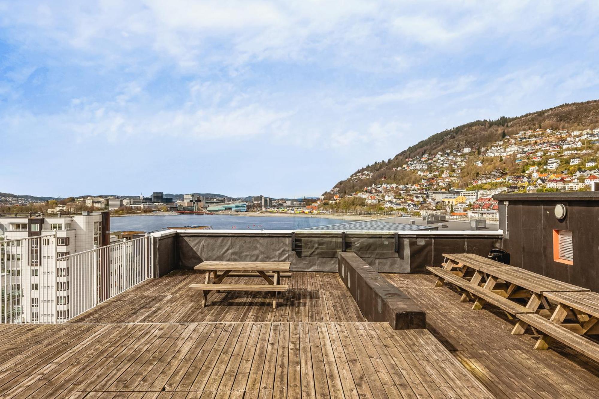 Apartment Dinbnb I 100m To Sea Front I Rooftop Terrace Bergen