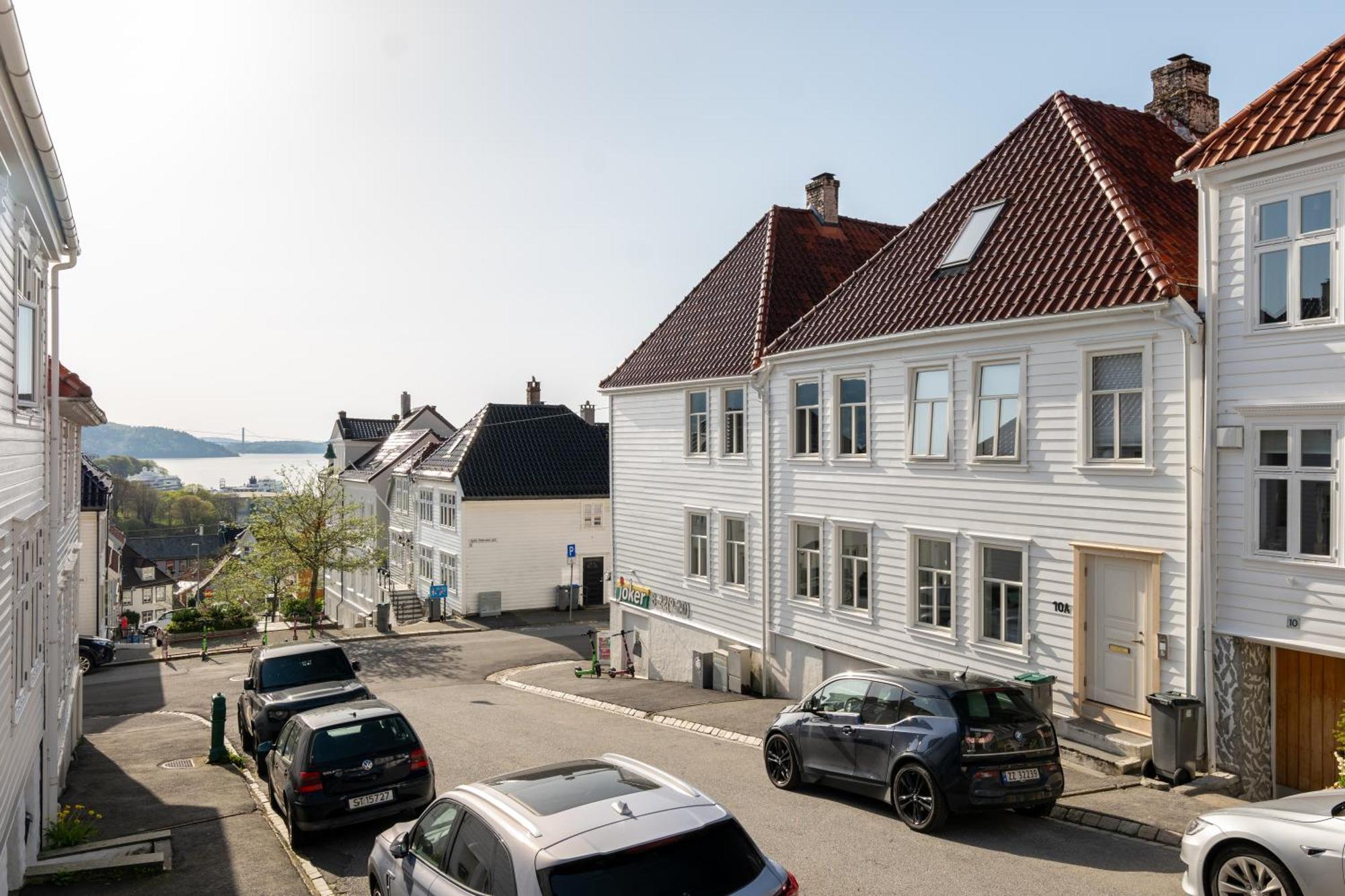 Dinbnb I Luxury Behind Bryggen I Renovated 2024 * Bergen