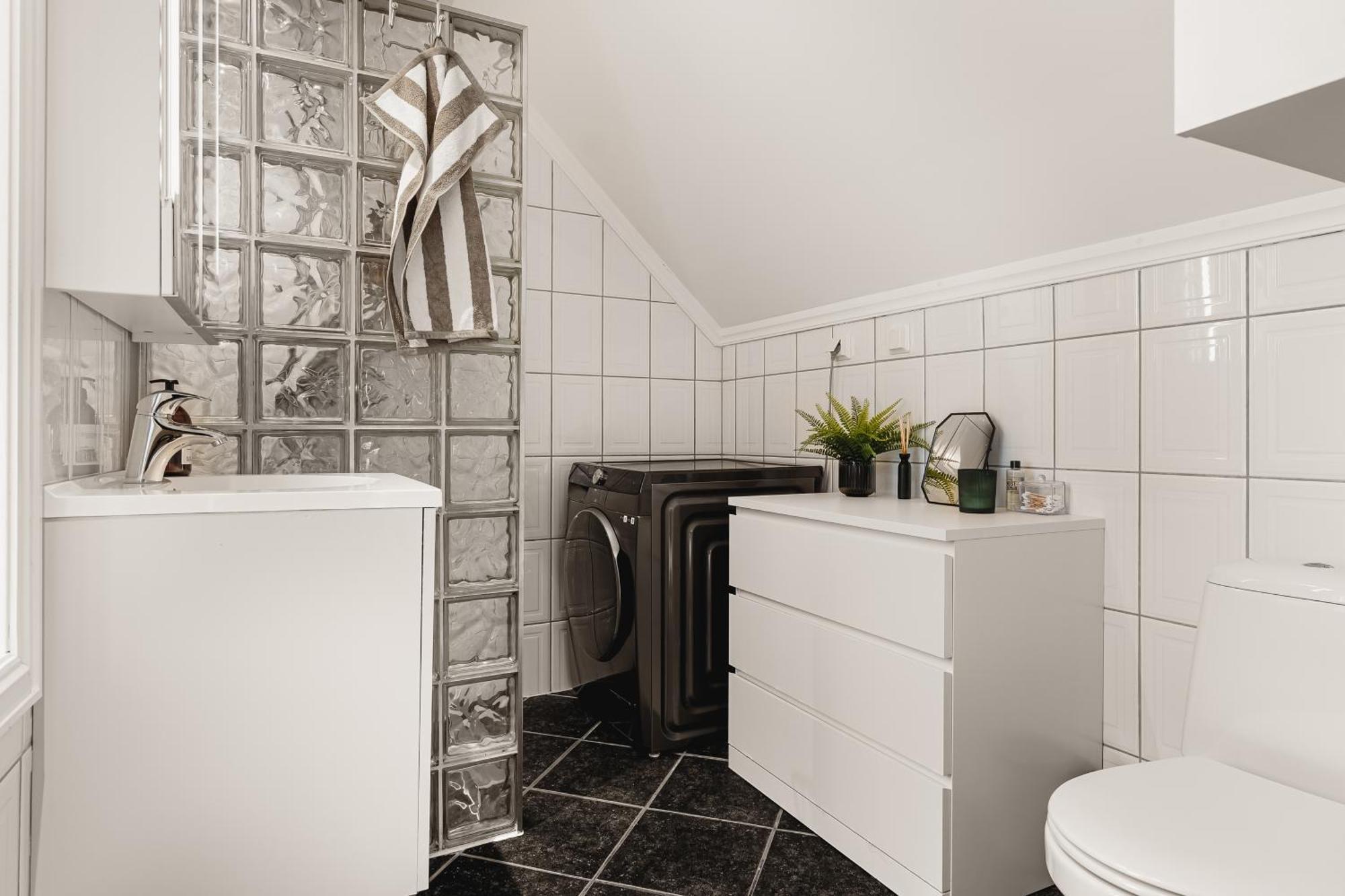 Top-floor W/ Private Patio And Work Space Apartment Bergen