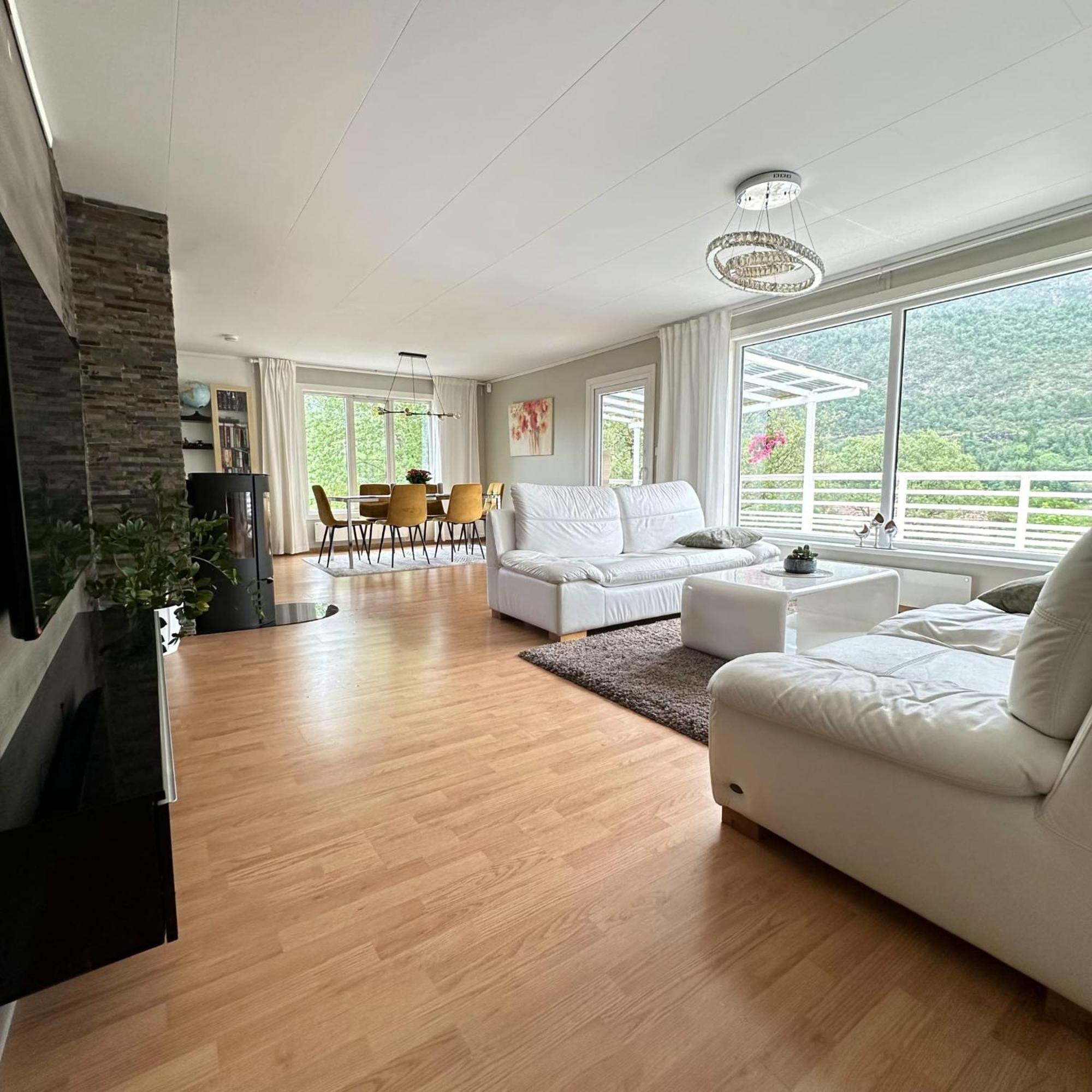 Hillfront 60 Apartment *