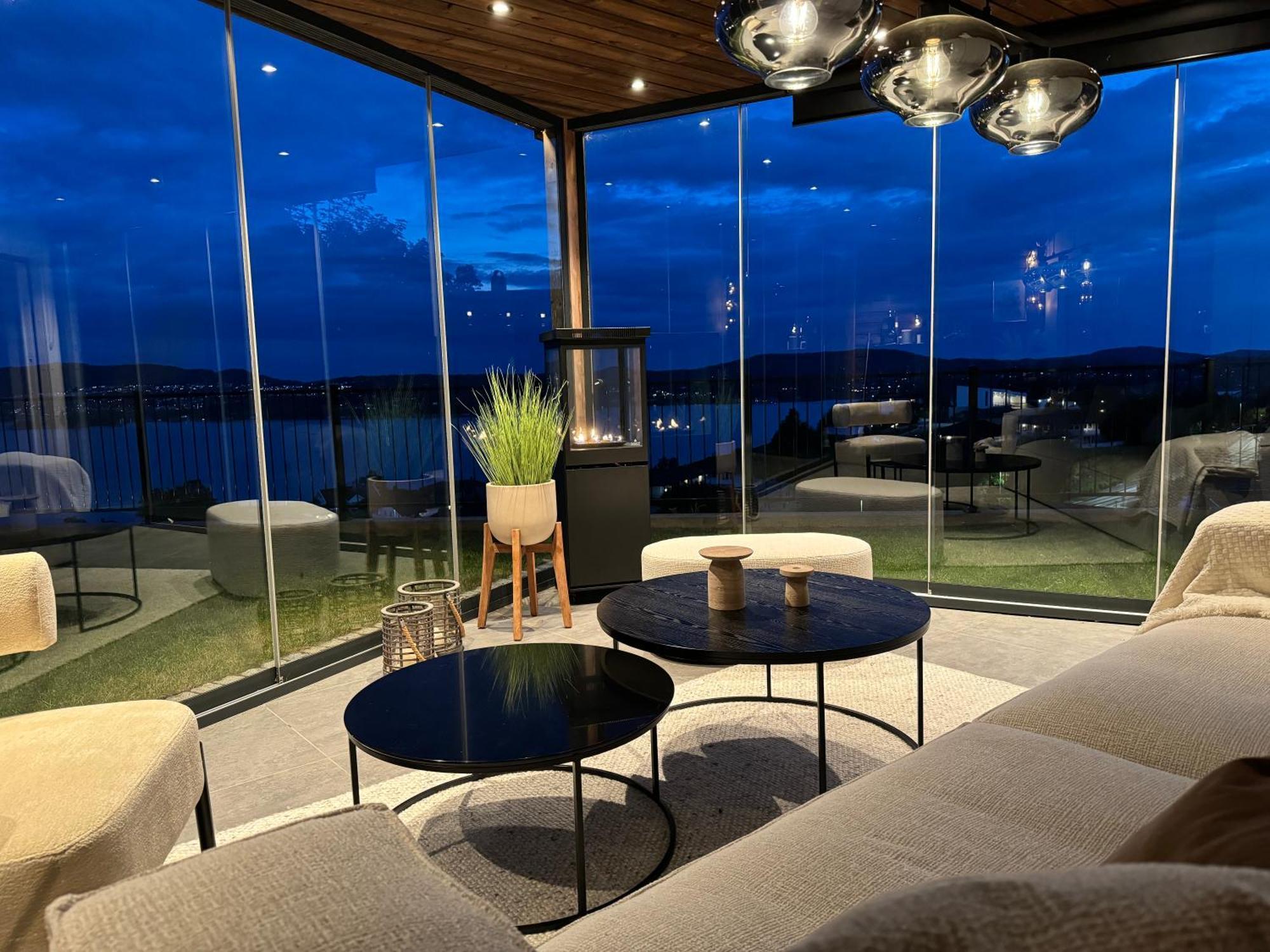 Sjoutsikt, Jacuzzi Og Solfylt Apartamento