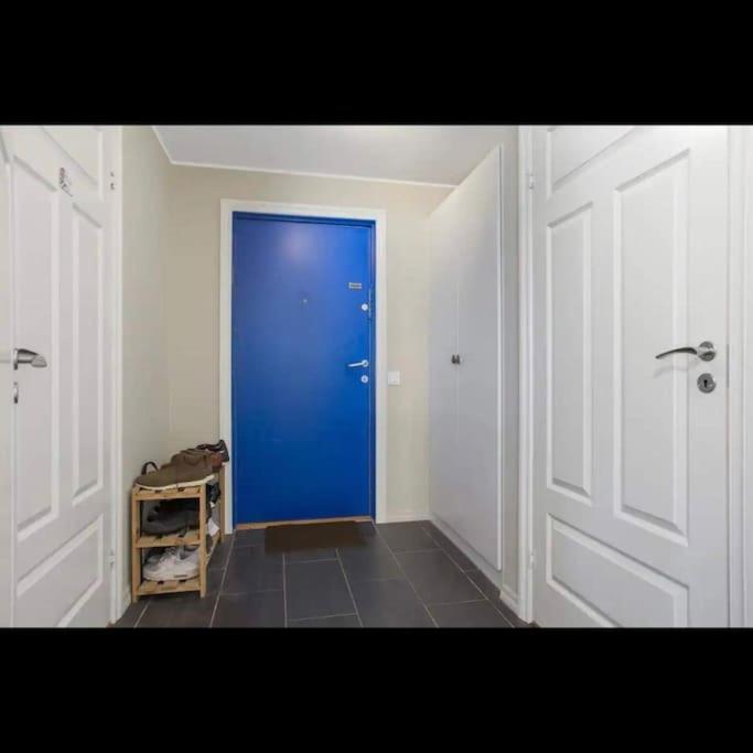 Moderne Leilighet Sentralt I *