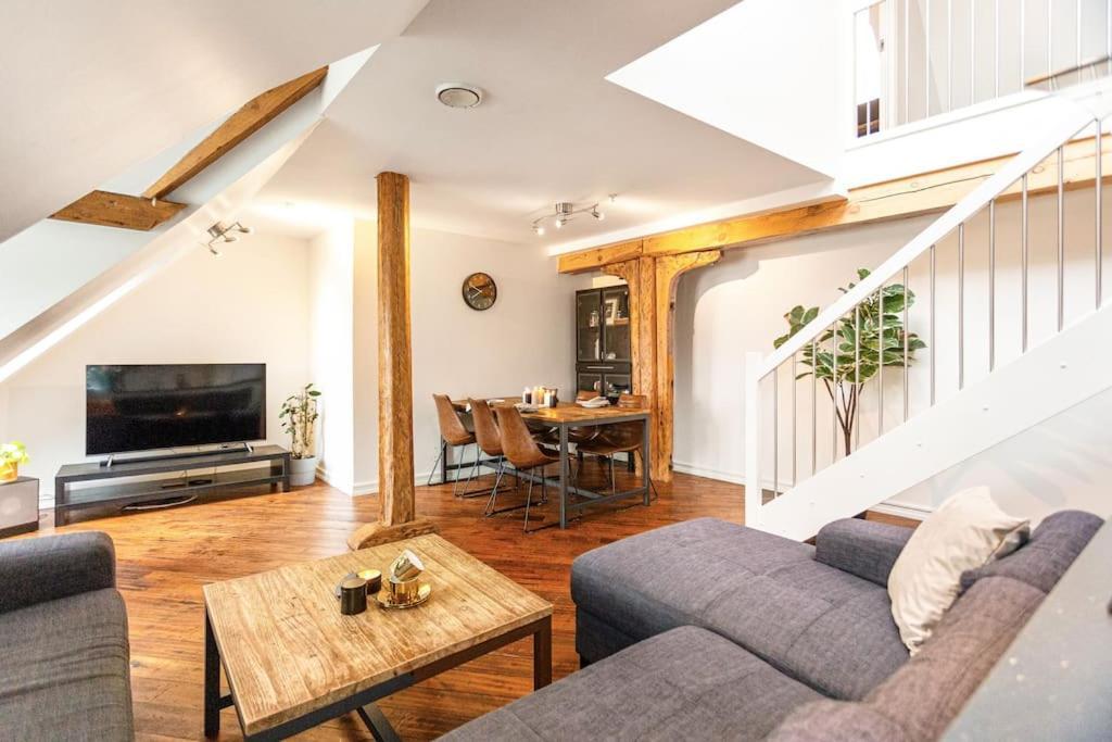 Apartment Large Seafront Penthouse With Four Bedrooms!