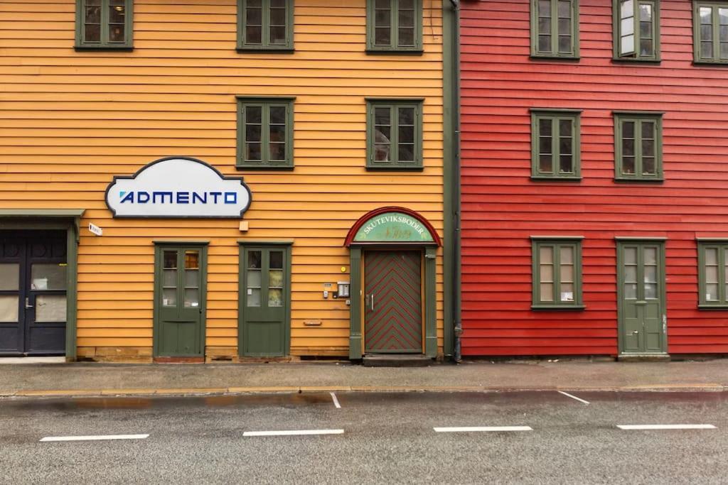 Large Seafront Penthouse With Four Bedrooms! Apartment Bergen