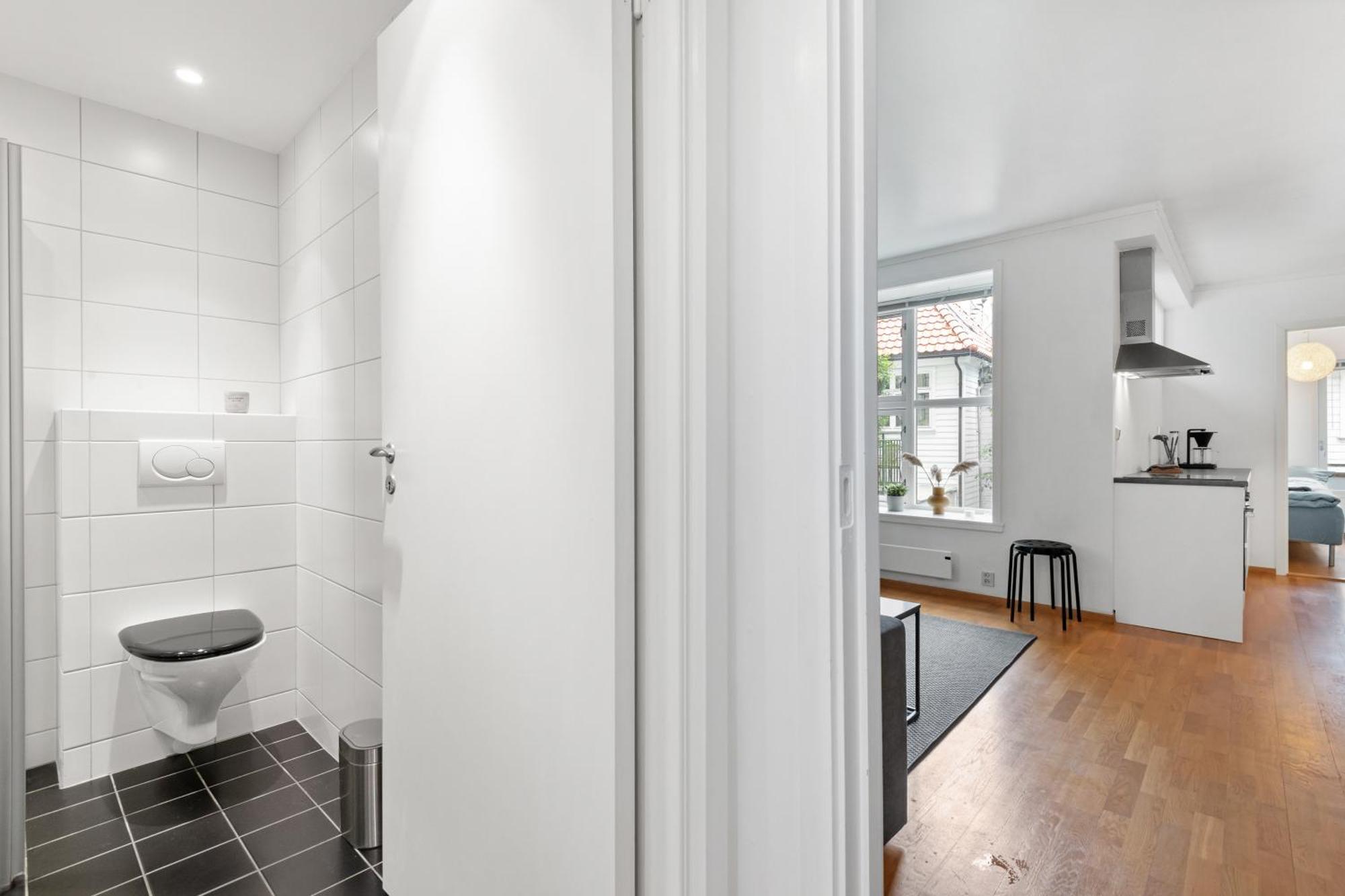 Apartment Bak Bryggen, Moderne Leilighet 2 Soverom Med Balkong *