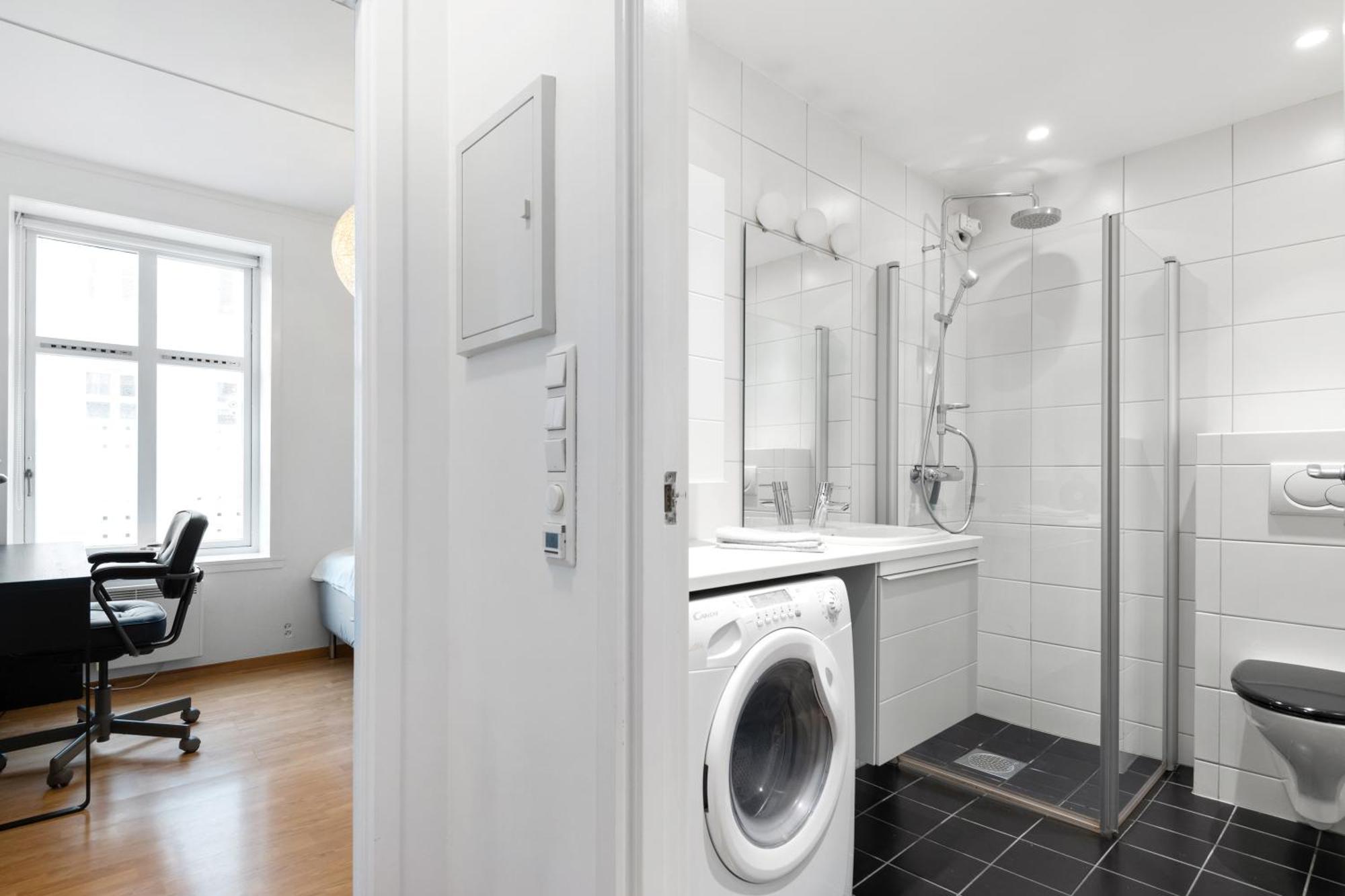 Apartment Bak Bryggen, Moderne Leilighet 2 Soverom Med Balkong *
