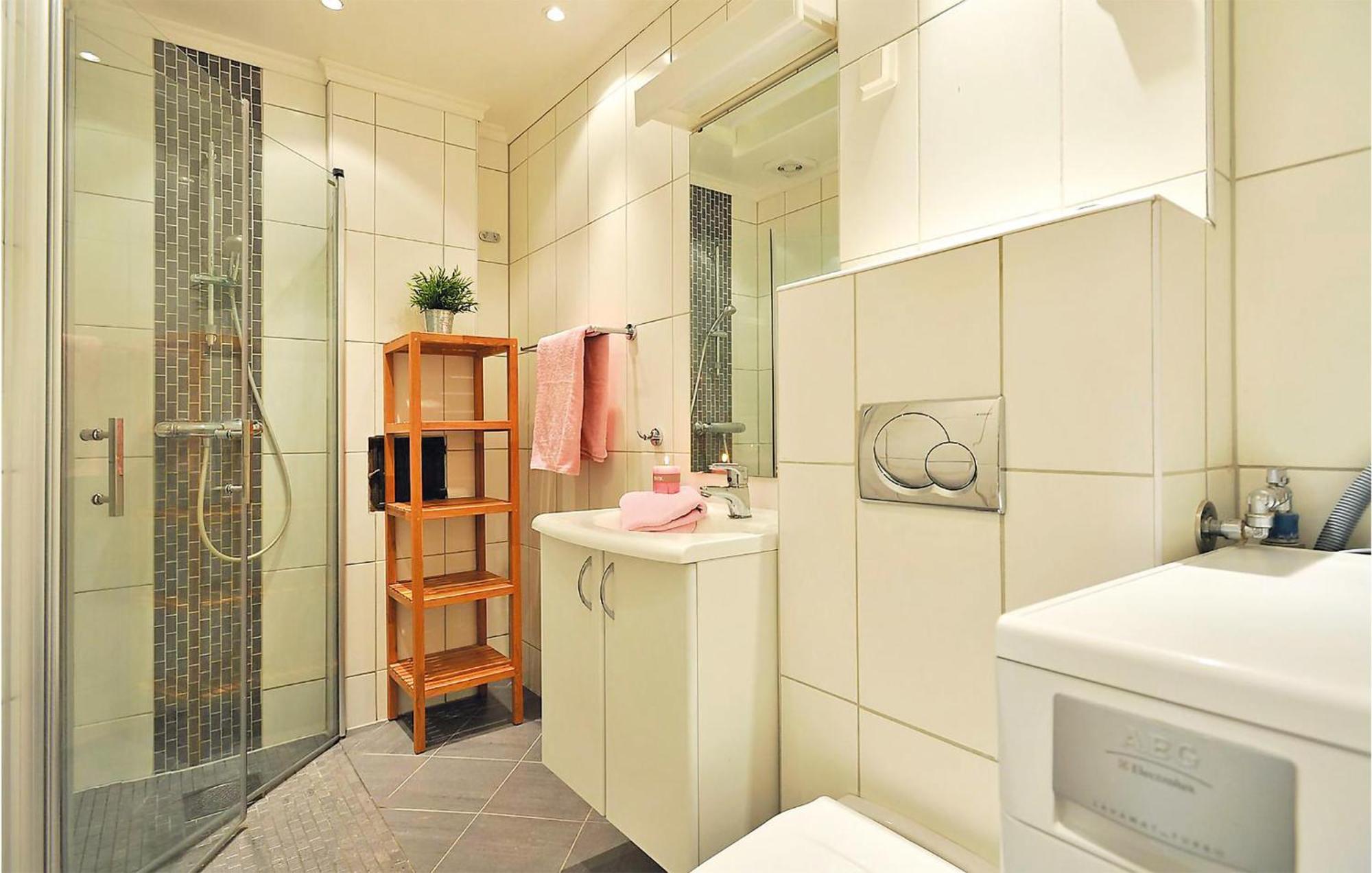 Cozy In Straumsgrend With Kitchen Apartment