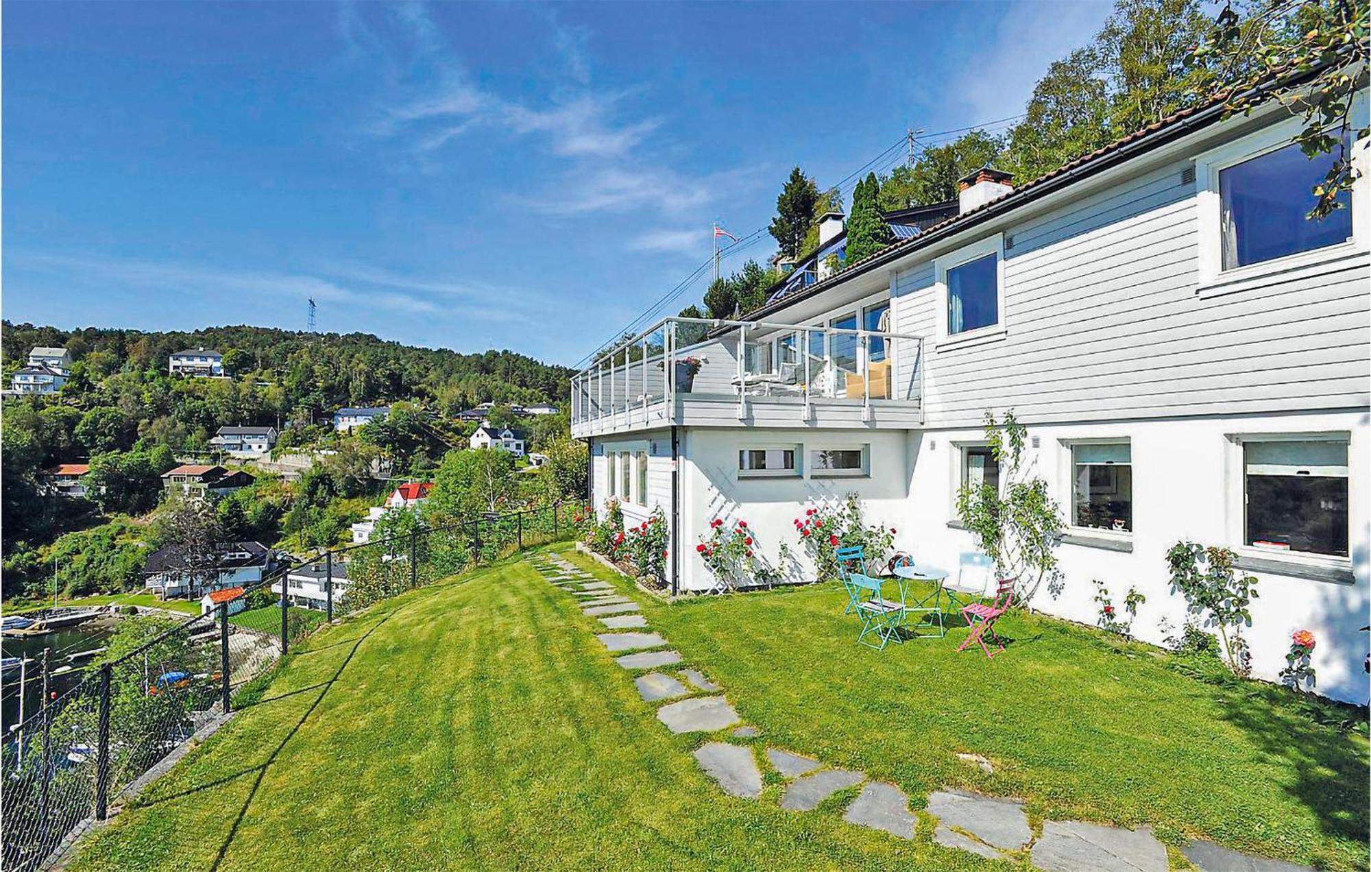 Apartment Cozy In Straumsgrend With Kitchen Bergen