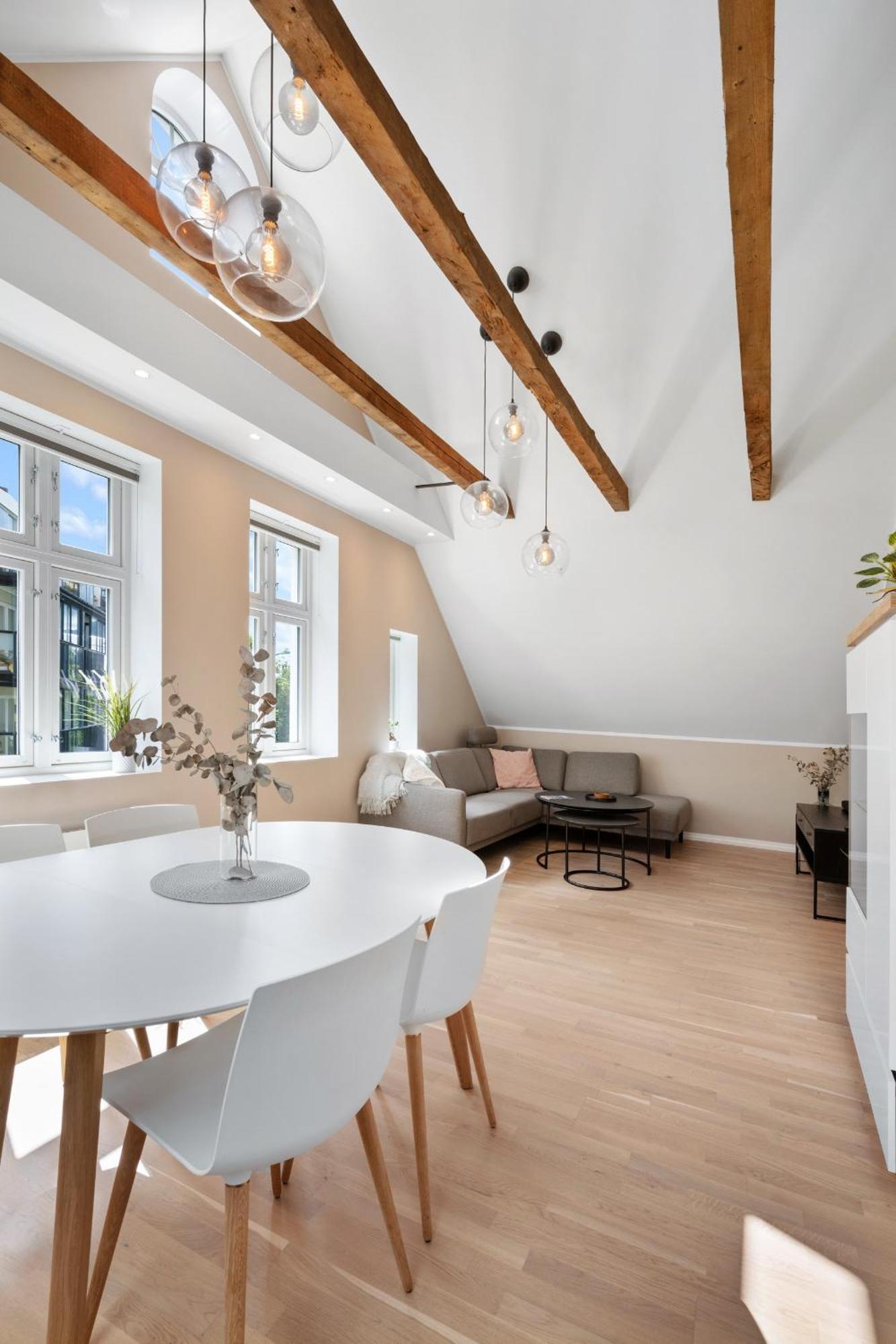 Apartment Roomsly I Next To Bryggen With Balcony Bergen