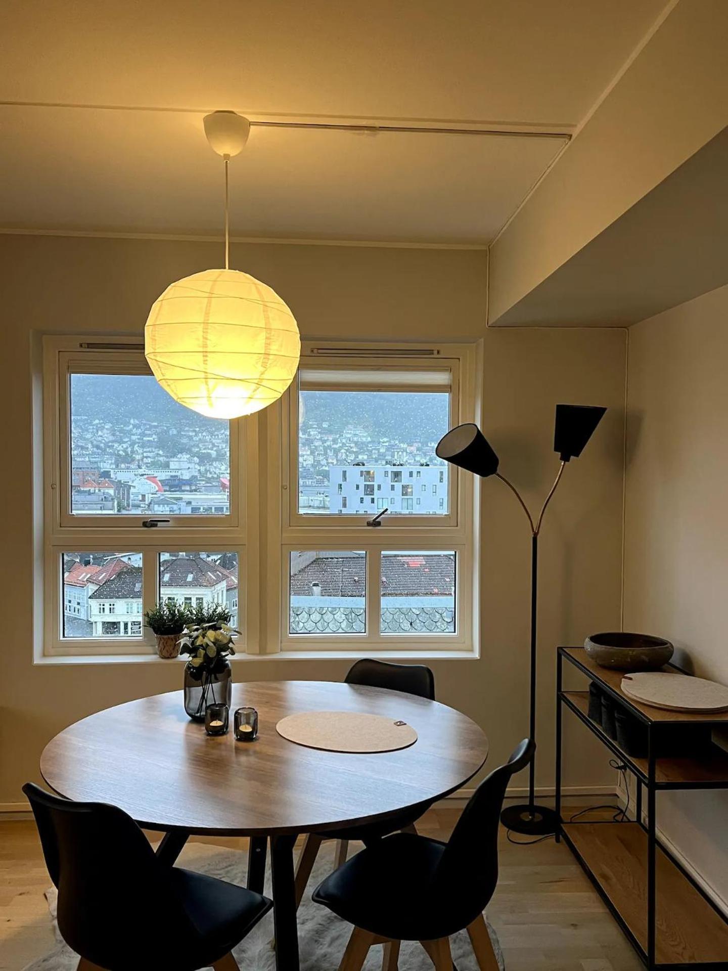 Luxurious In The Heart Of Apartment *