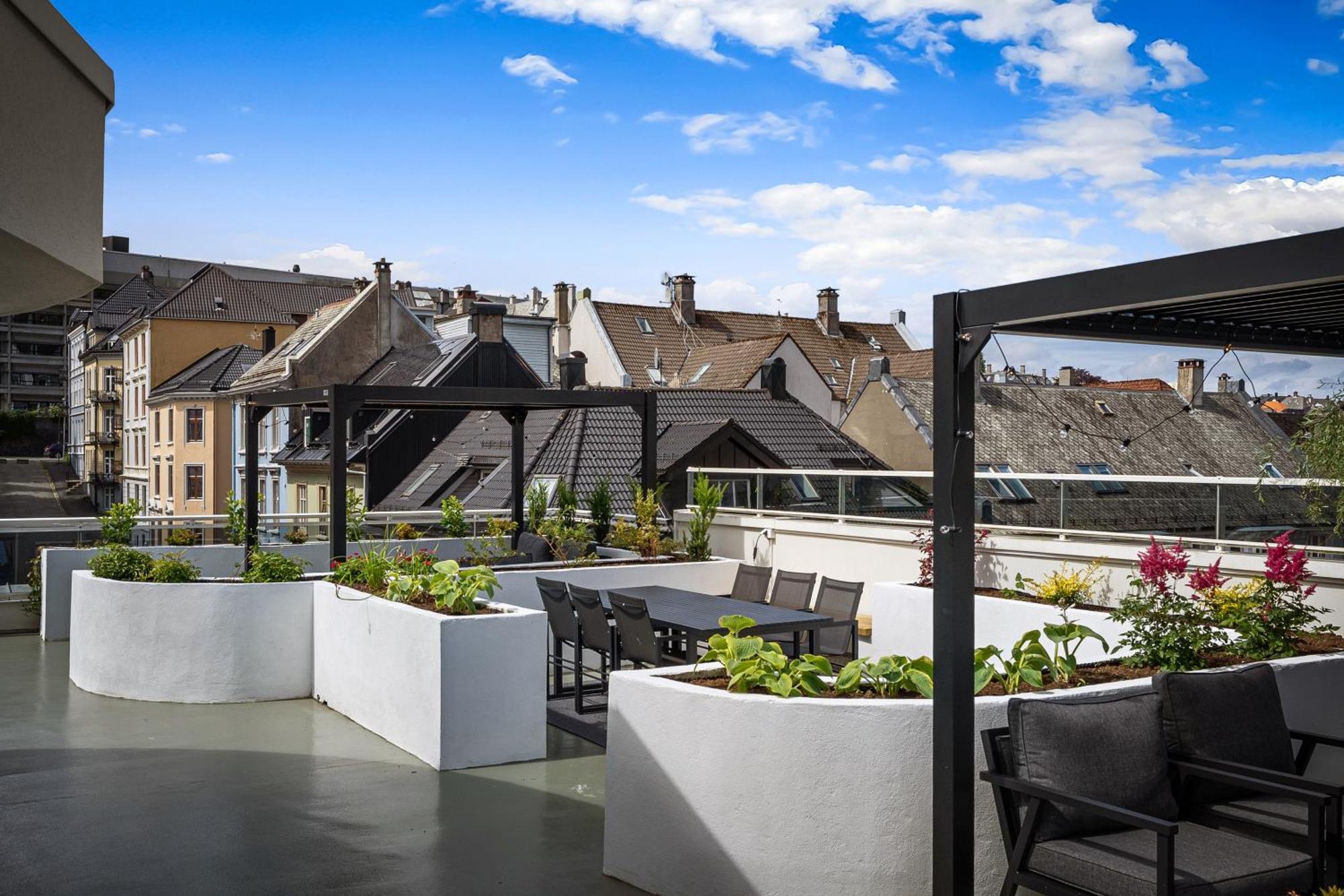 L Urban - Spacious With Private Terrace Bergen
