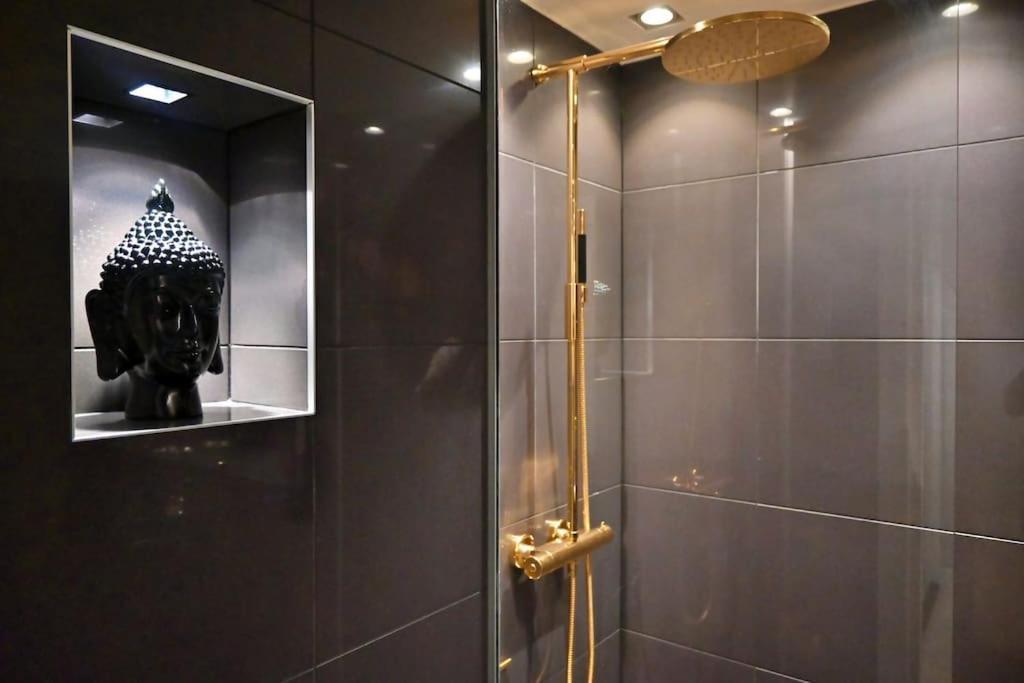 Historic And Exclusive Apartment Bergen