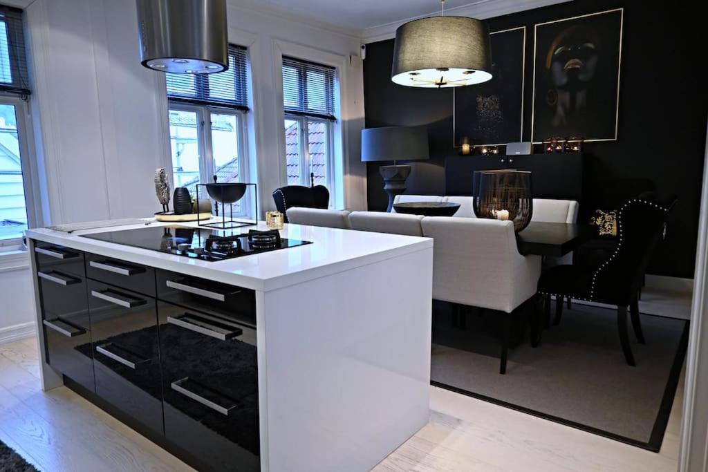 Historic And Exclusive Apartment *