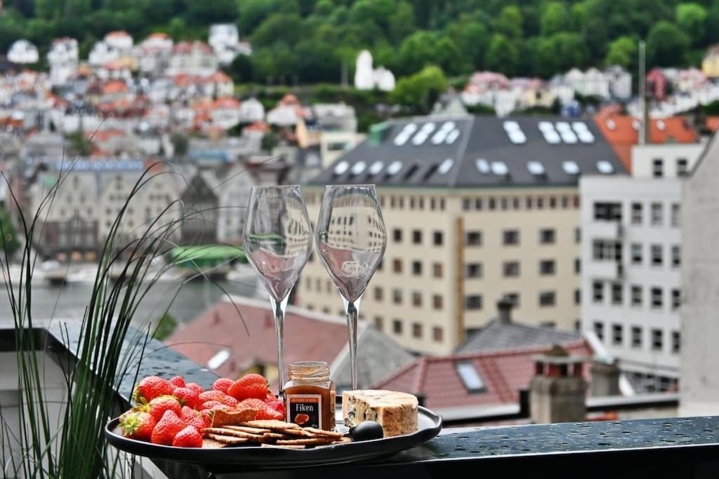 Historic And Exclusive Apartment Bergen