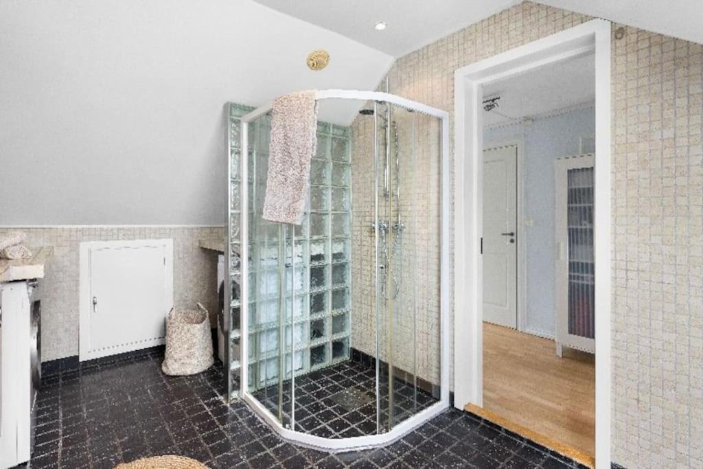 Cozy Detached Semesterbostad Bergen