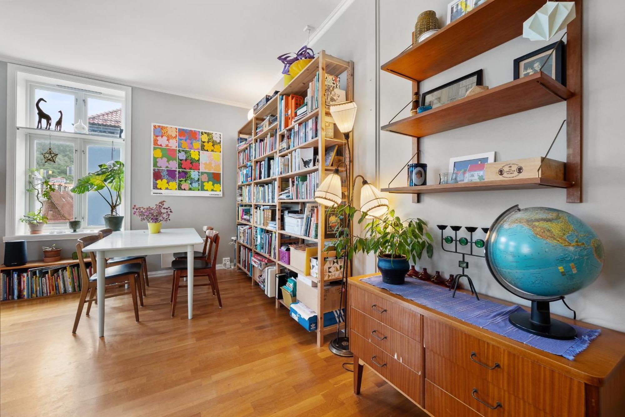 Centrally Located With Balcony Leilighet Bergen