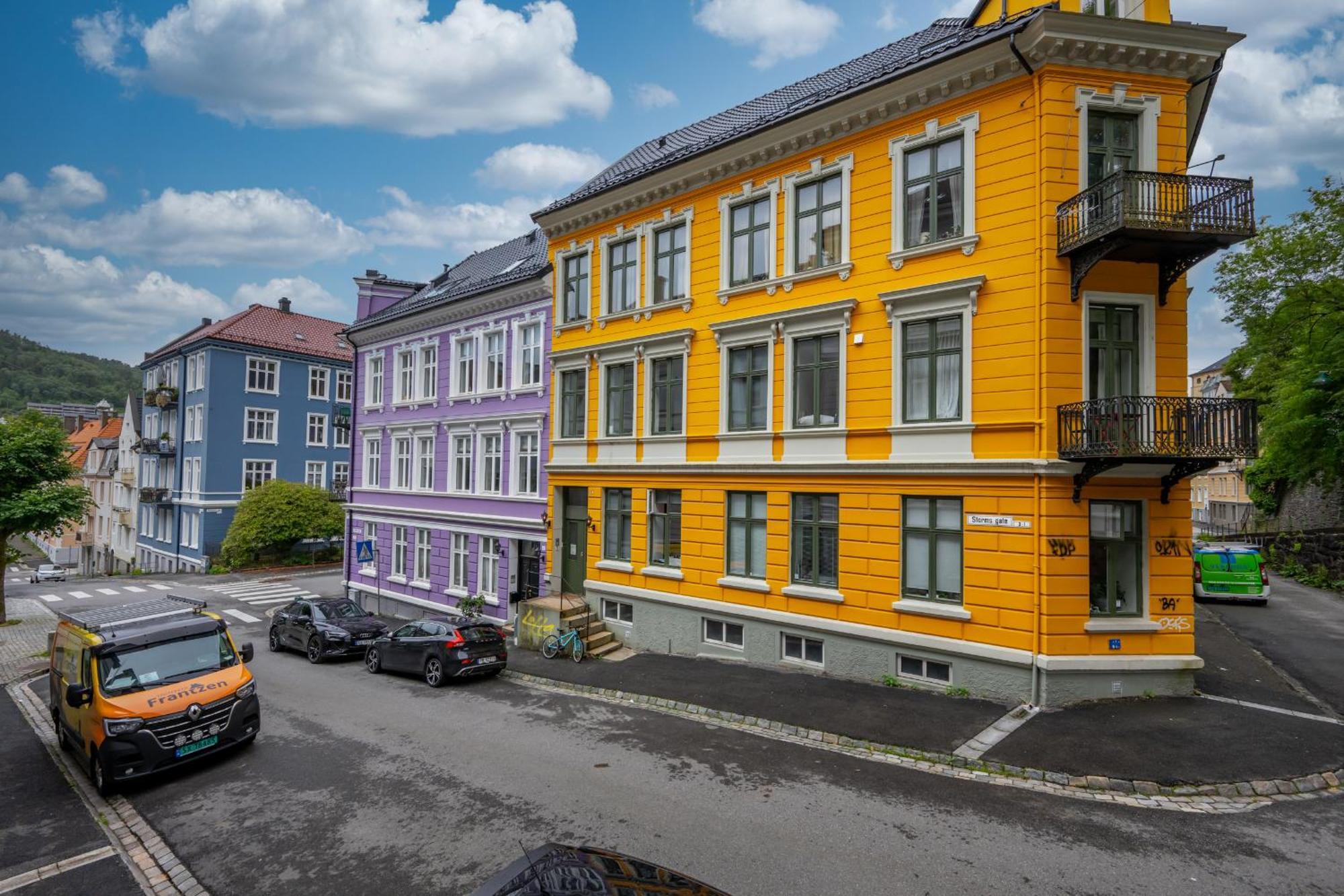 Centrally Located With Balcony Leilighet Bergen