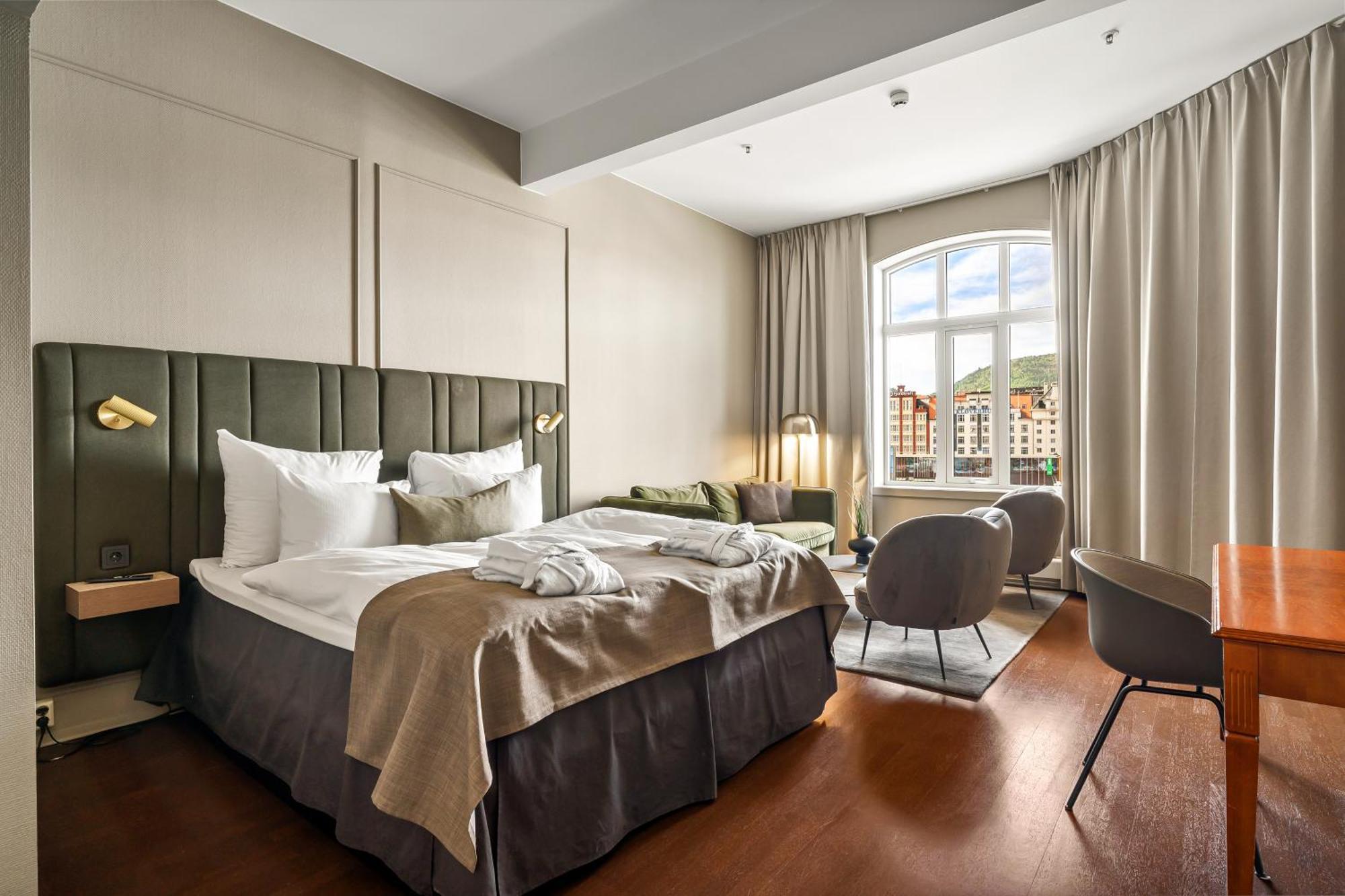 Clarion Hotel 4*