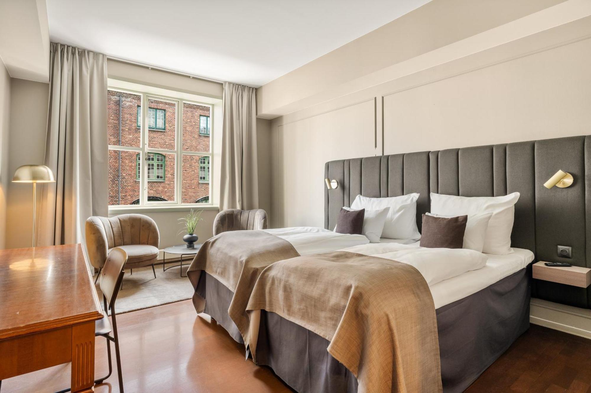 Clarion Hotel