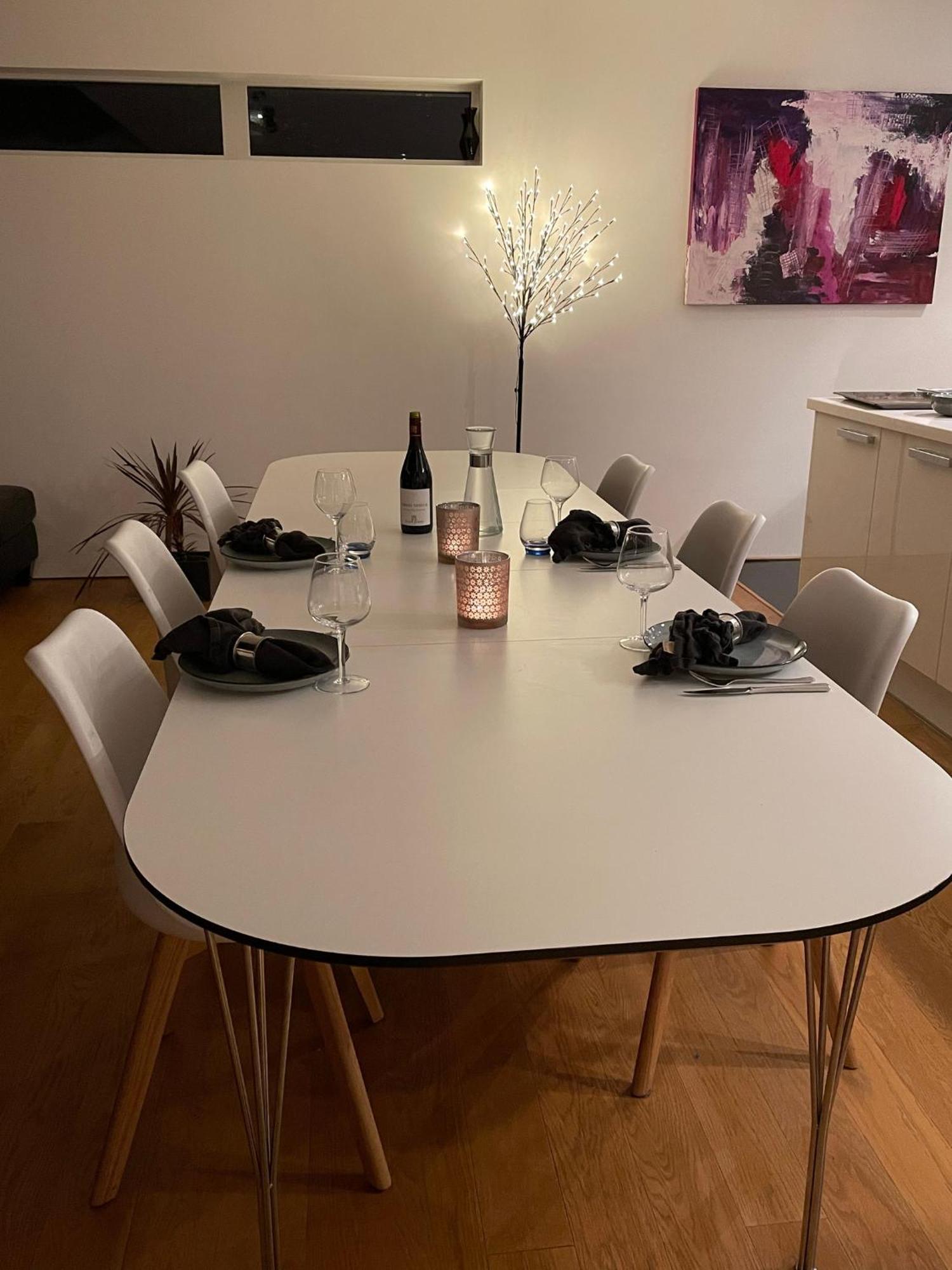 Nydelig Ved Sjoen Med Oppvarmet Basseng Bergen