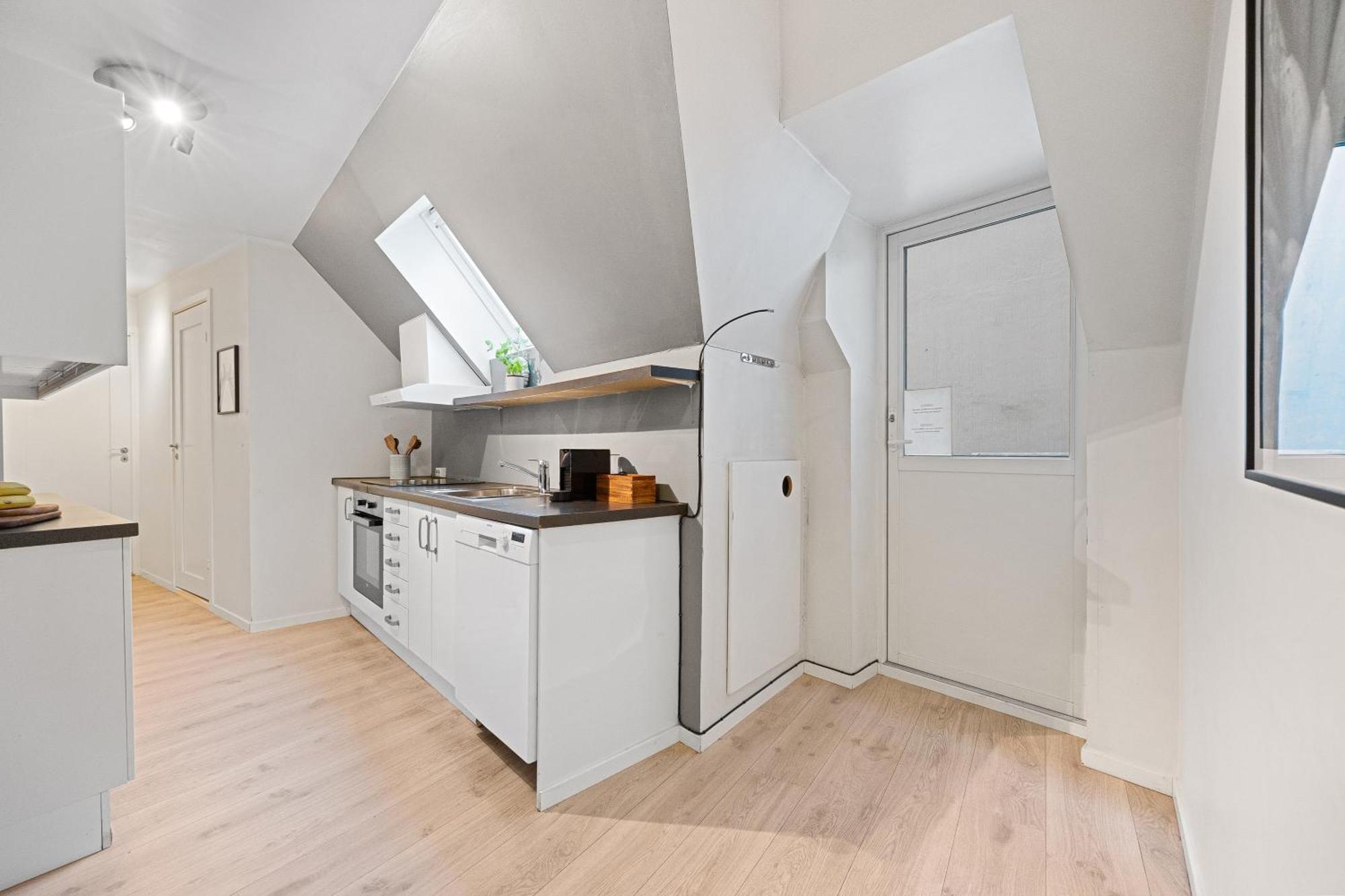 Apartment 100sqm 5br Behind Bryggen - King Beds - Family Friendly Bergen