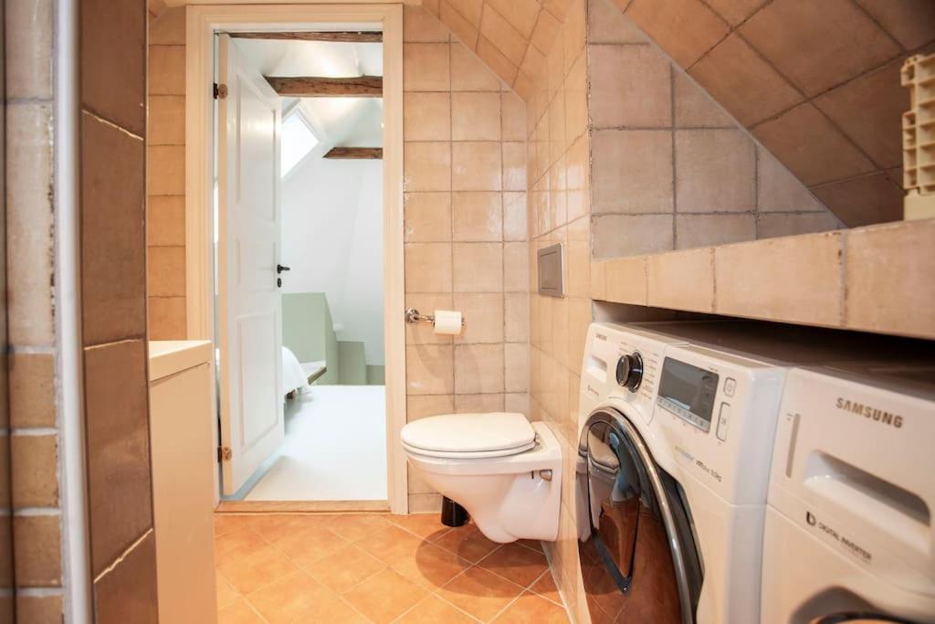 New! Modern Floor In Historic Area! * Bergen