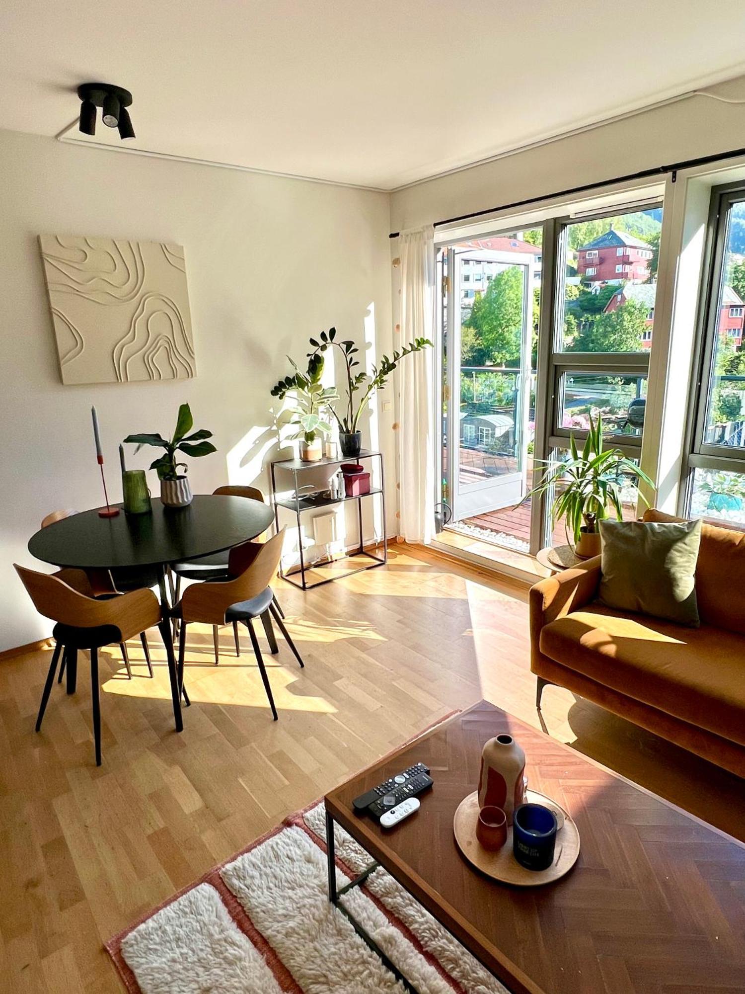 Floor With Mountain View, Terrace 22sqm, Free Parking Lägenhet *