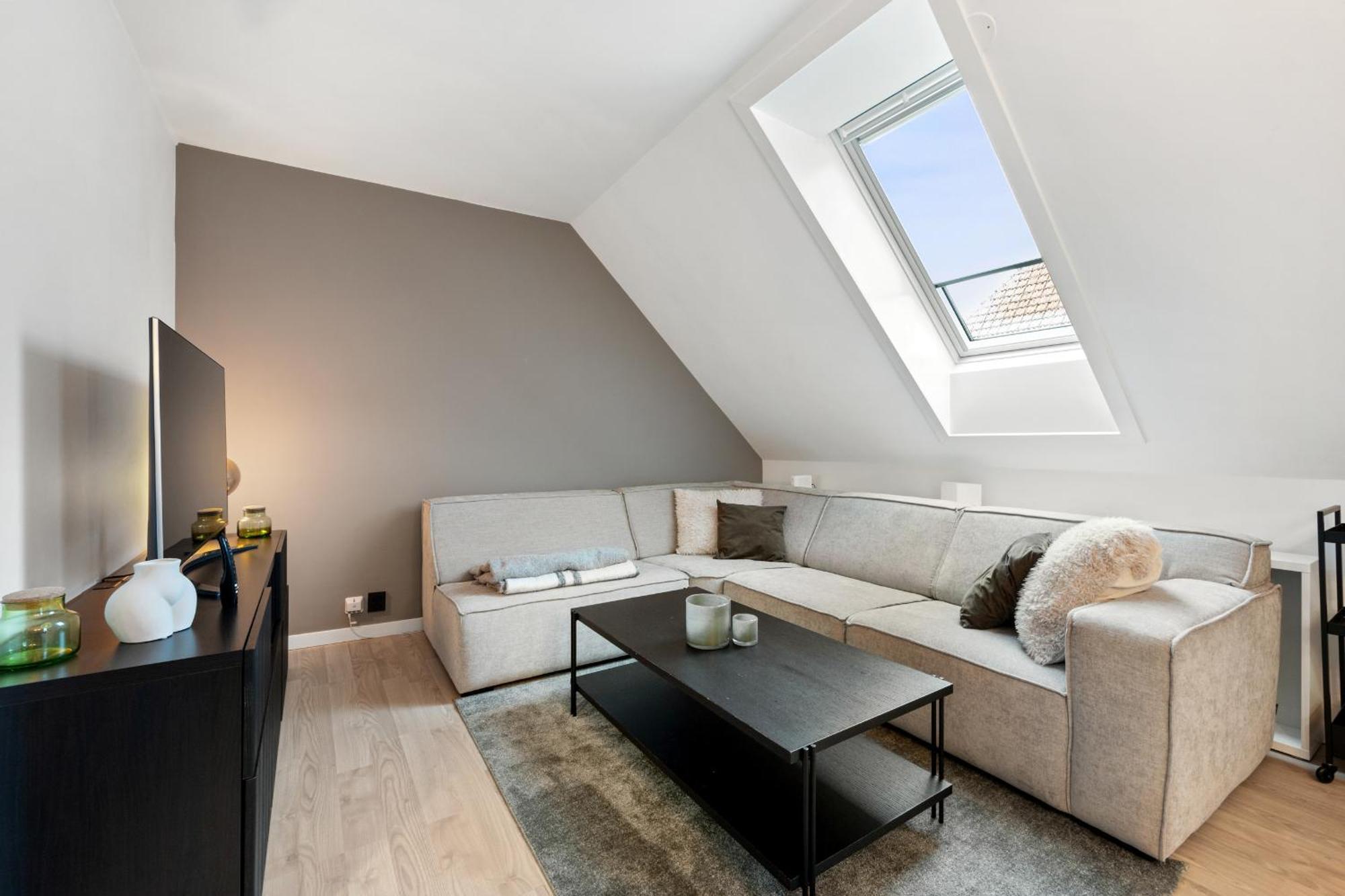 Central Modern Apartment