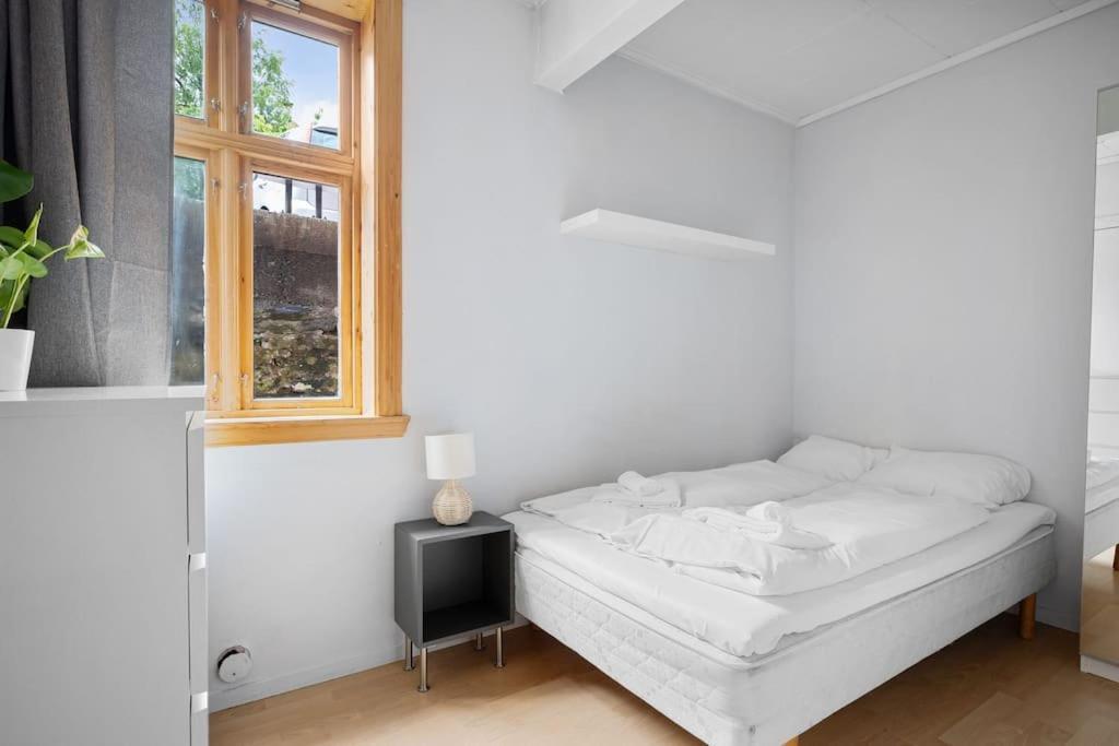 The Red House - Affordable Living In Center * Bergen