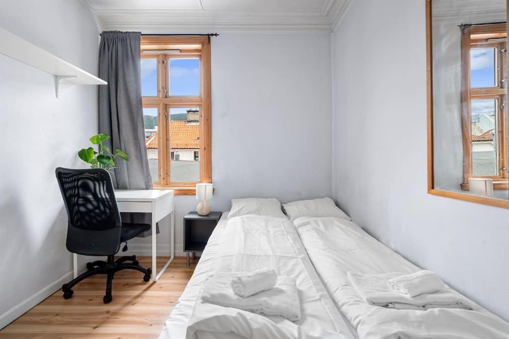 The Red House - Affordable Living In Center Apartment Bergen