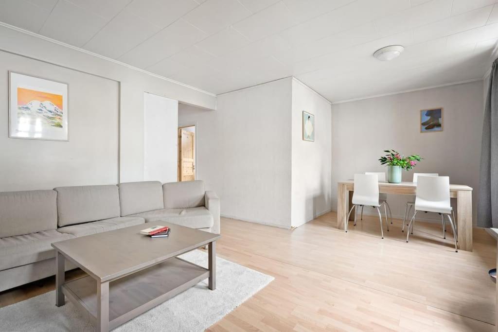 Apartment The Red House - Affordable Living In Center Bergen
