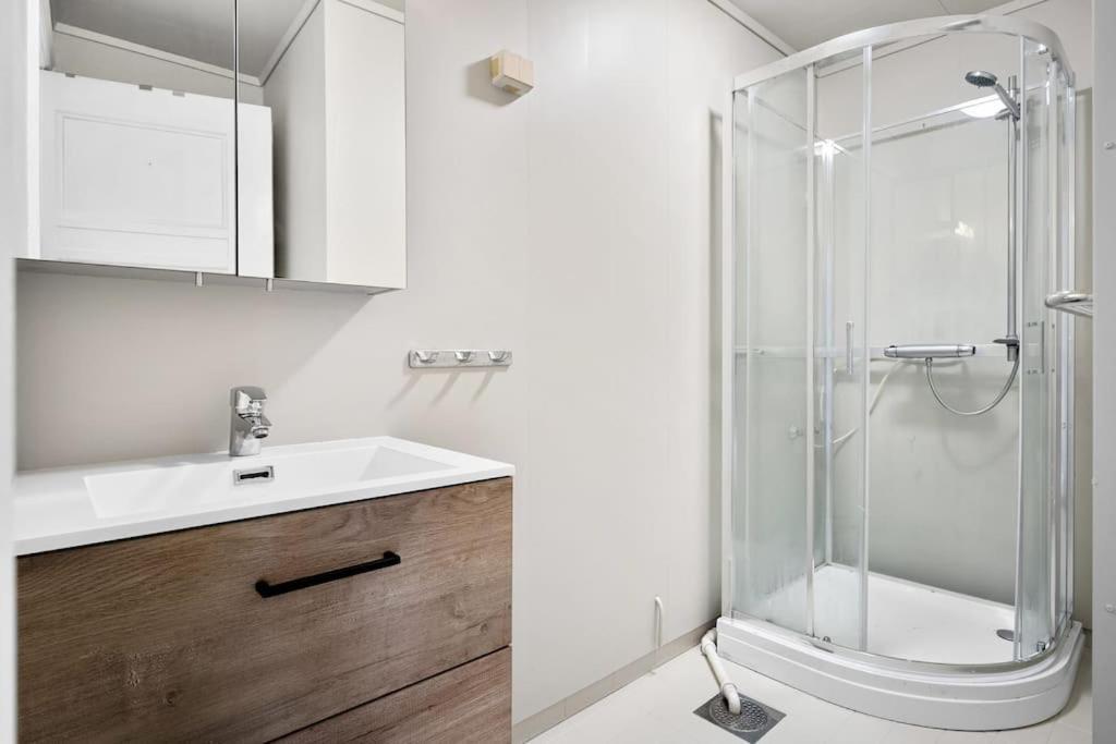 The Red House - Affordable Living In Center Apartment Bergen