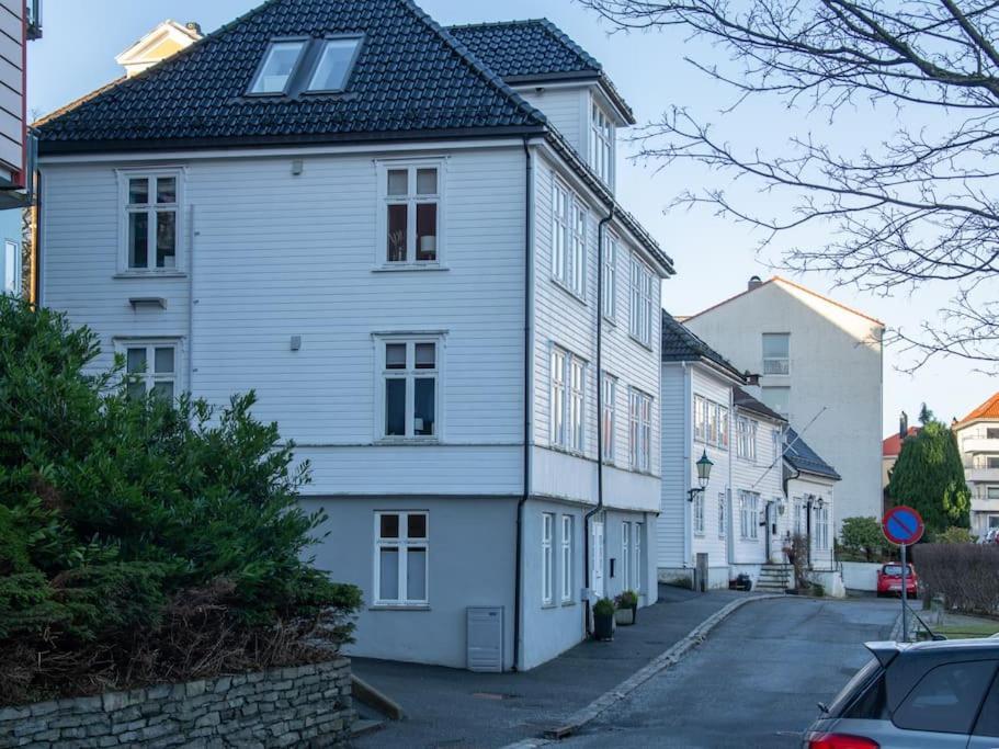 Lägenhet Dinbnb I The Perfect Weekend Travel Apt W Bike