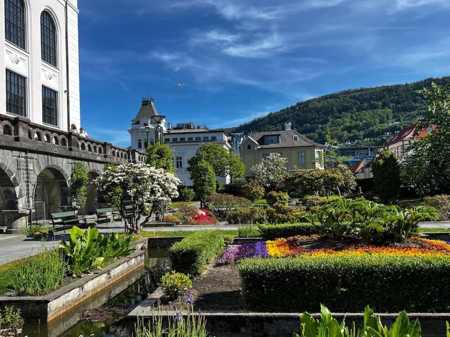 Spacious Historical Art Oasis In The Center * Bergen