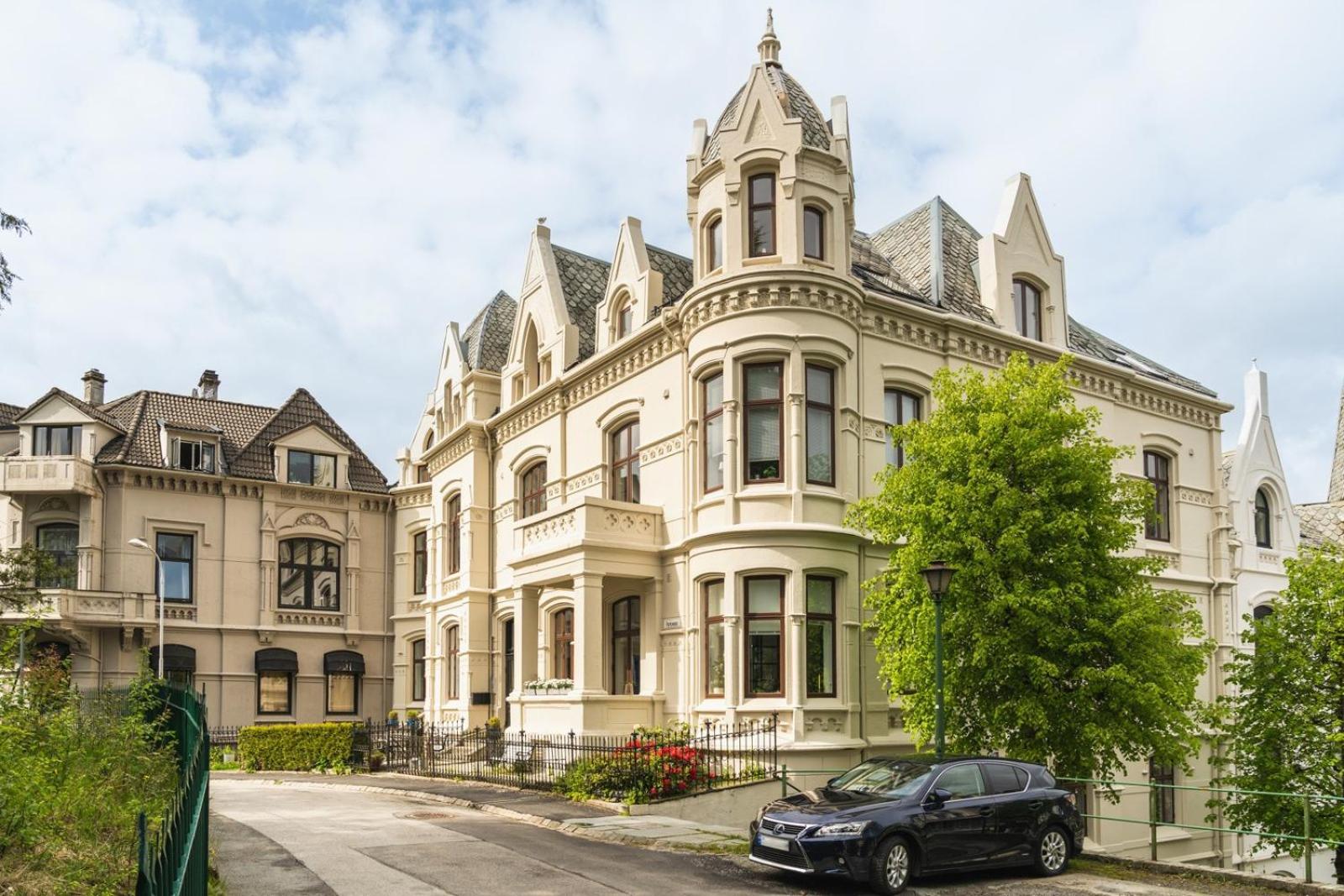 Dinbnb I Historical Building I 50m To Museum Apartment *