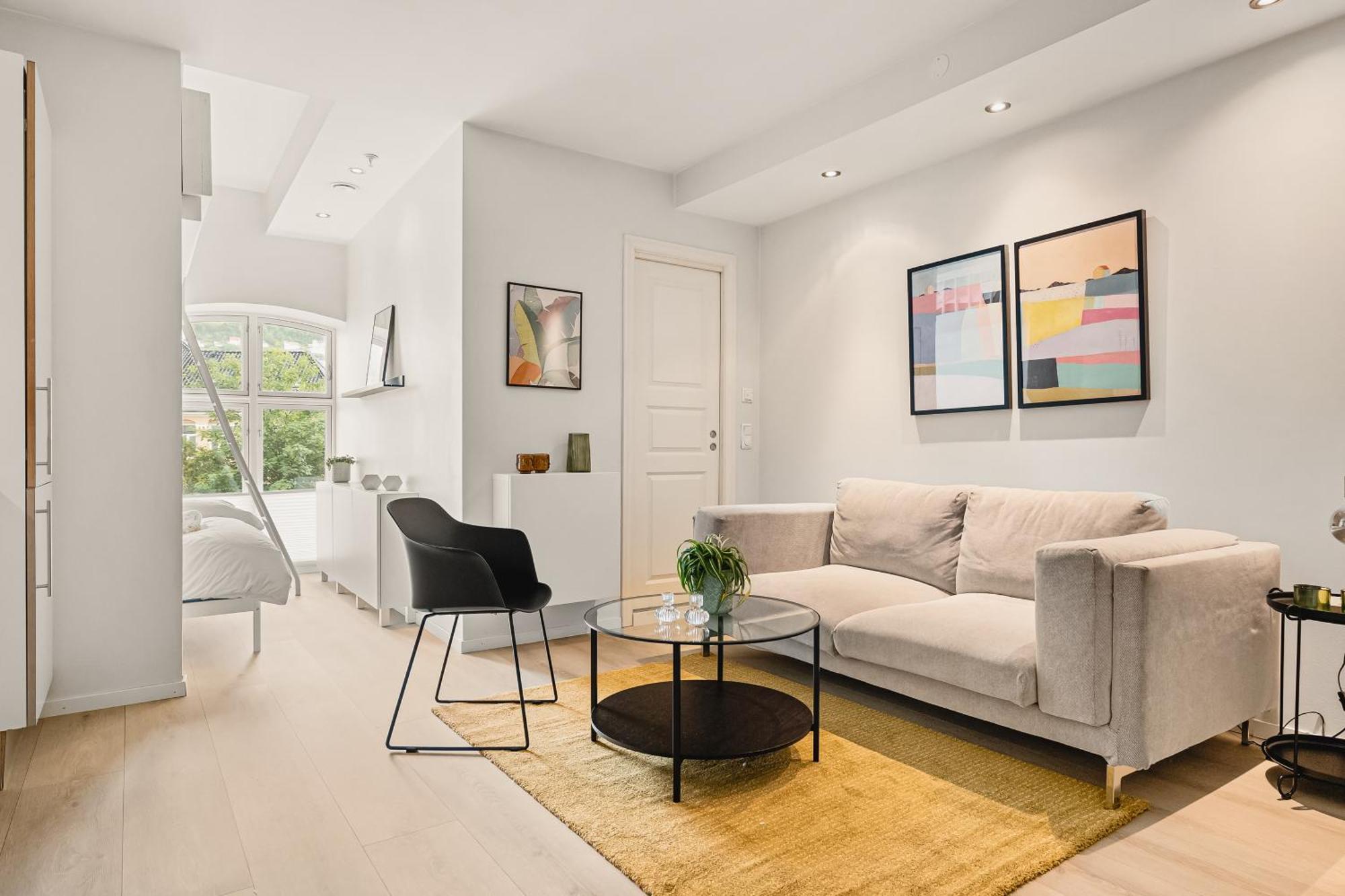Apartment Dinbnb I Historical Building I 50m To Museum *