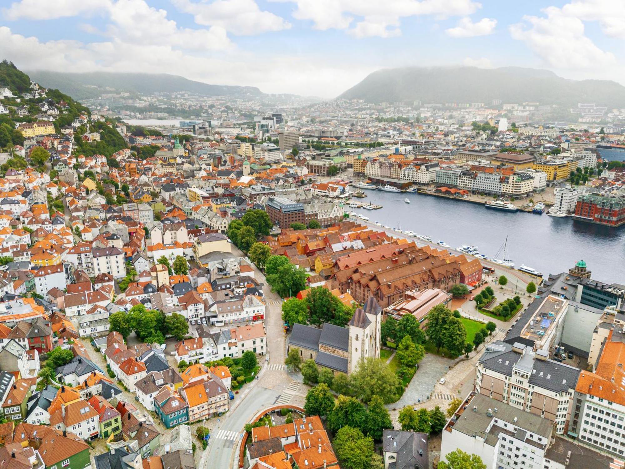 View To Bryggen - Renovated Dec 24 - Historic Cobblestone Street