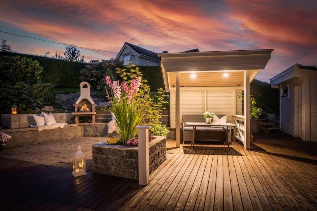Large With A Lovely Garden, Perfect For Families! *