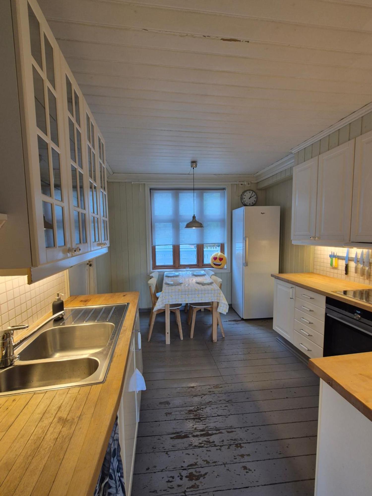 Apartment Nydelig Hus Med Privat Hage Og Fantastisk Utsikt Over Fisketorget, Bryggen Og Sentrum Bergen