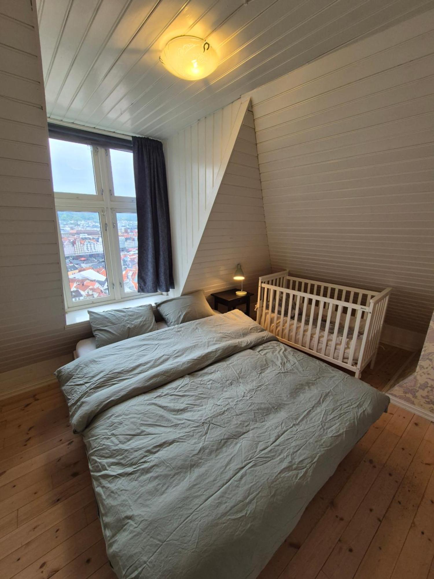 Nydelig Hus Med Privat Hage Og Fantastisk Utsikt Over Fisketorget, Bryggen Og Sentrum * Bergen