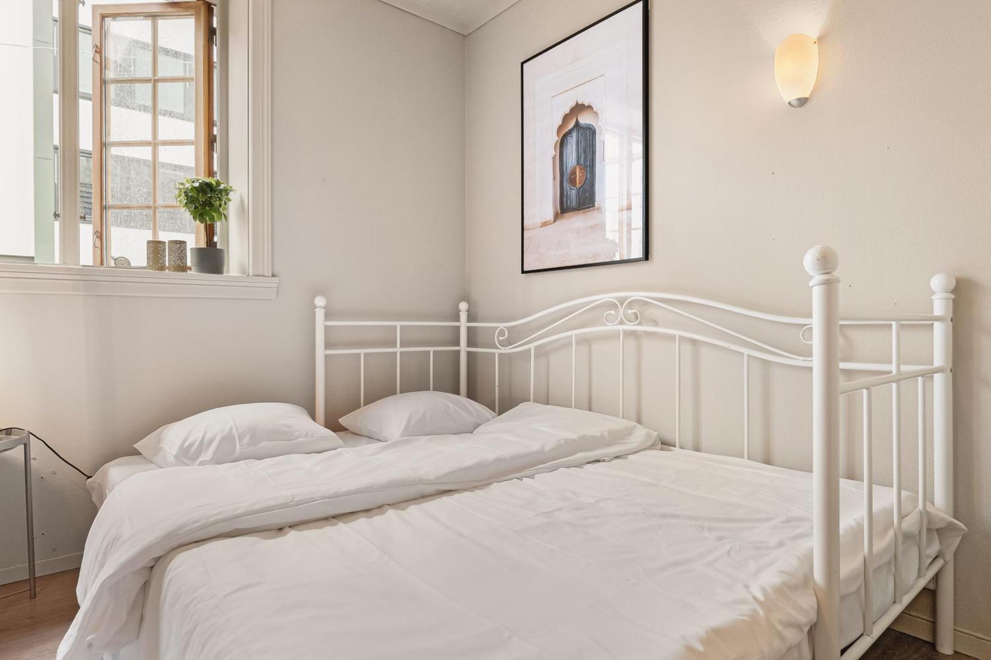 Dinbnb I Experience I 650m To Bryggen I Shared Patio Apartment