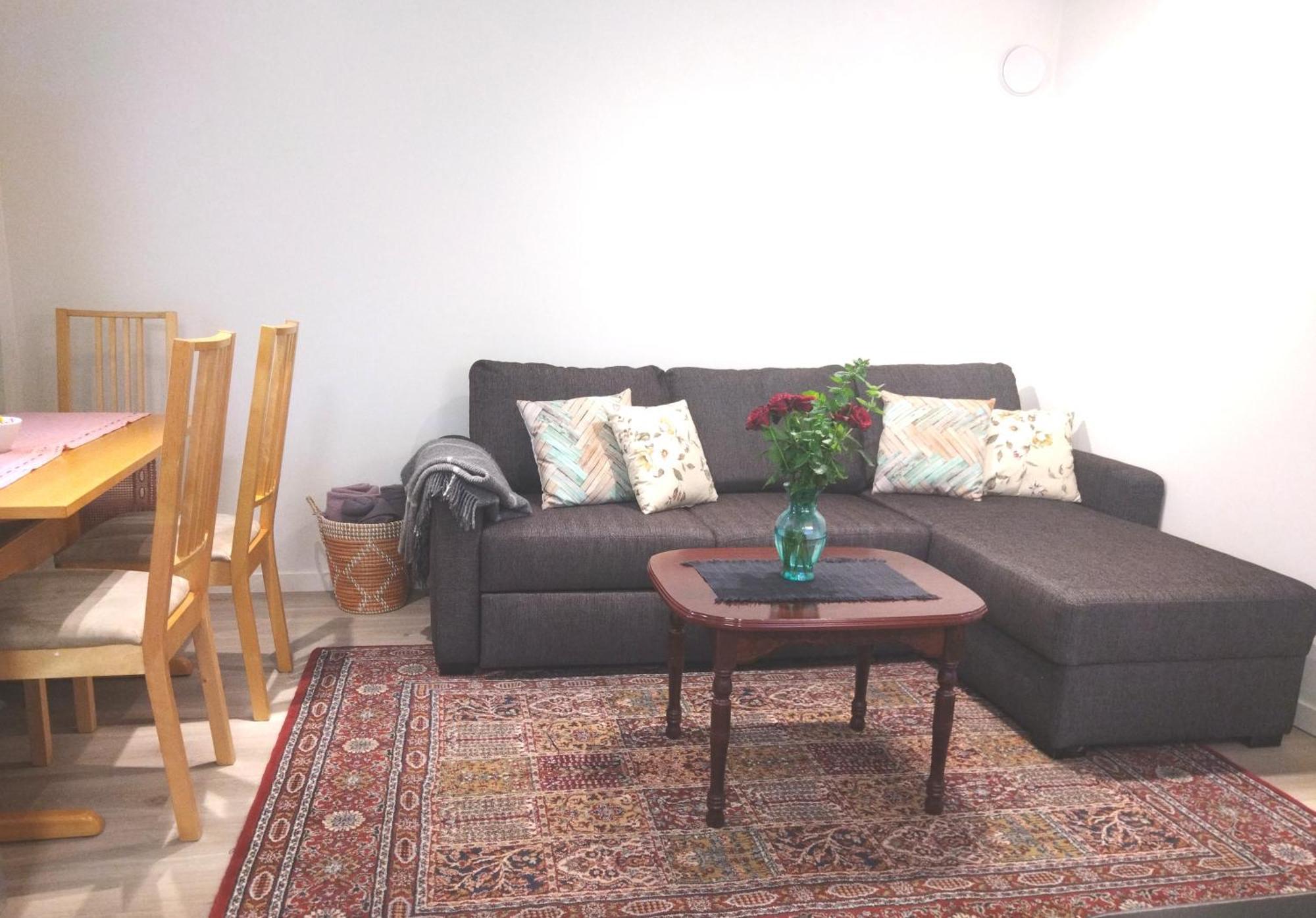 Apartment Kjellerleilighet I Fana Til Leie-med Gratis Parkering Og Mange Kollektiv Reisemuligheter
