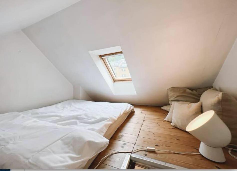 Apartment With Loft & Window Balcony, Free Parking Bergen