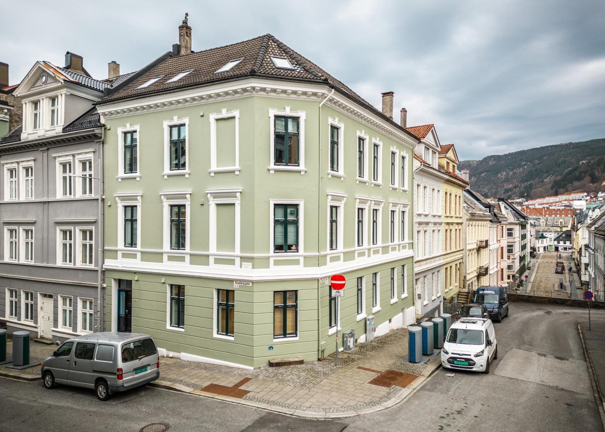 Rosen Apartment