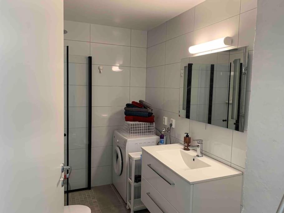 Moderne Og Fullt Utstyrt 3-rom Hageleilighet Sentrum Naer * Bergen