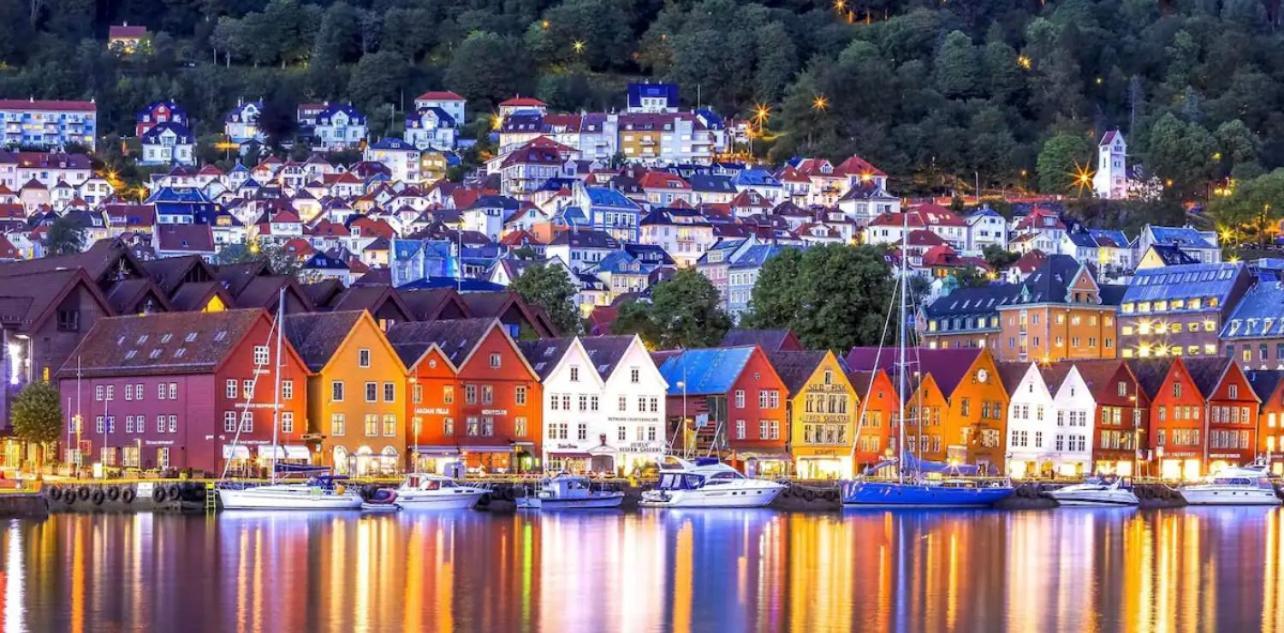 Sentrumsnaer Ved Sjoen! Fast Parkering Bergen