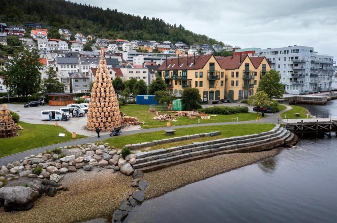 Sentrumsnaer Ved Sjoen! Fast Parkering * Bergen