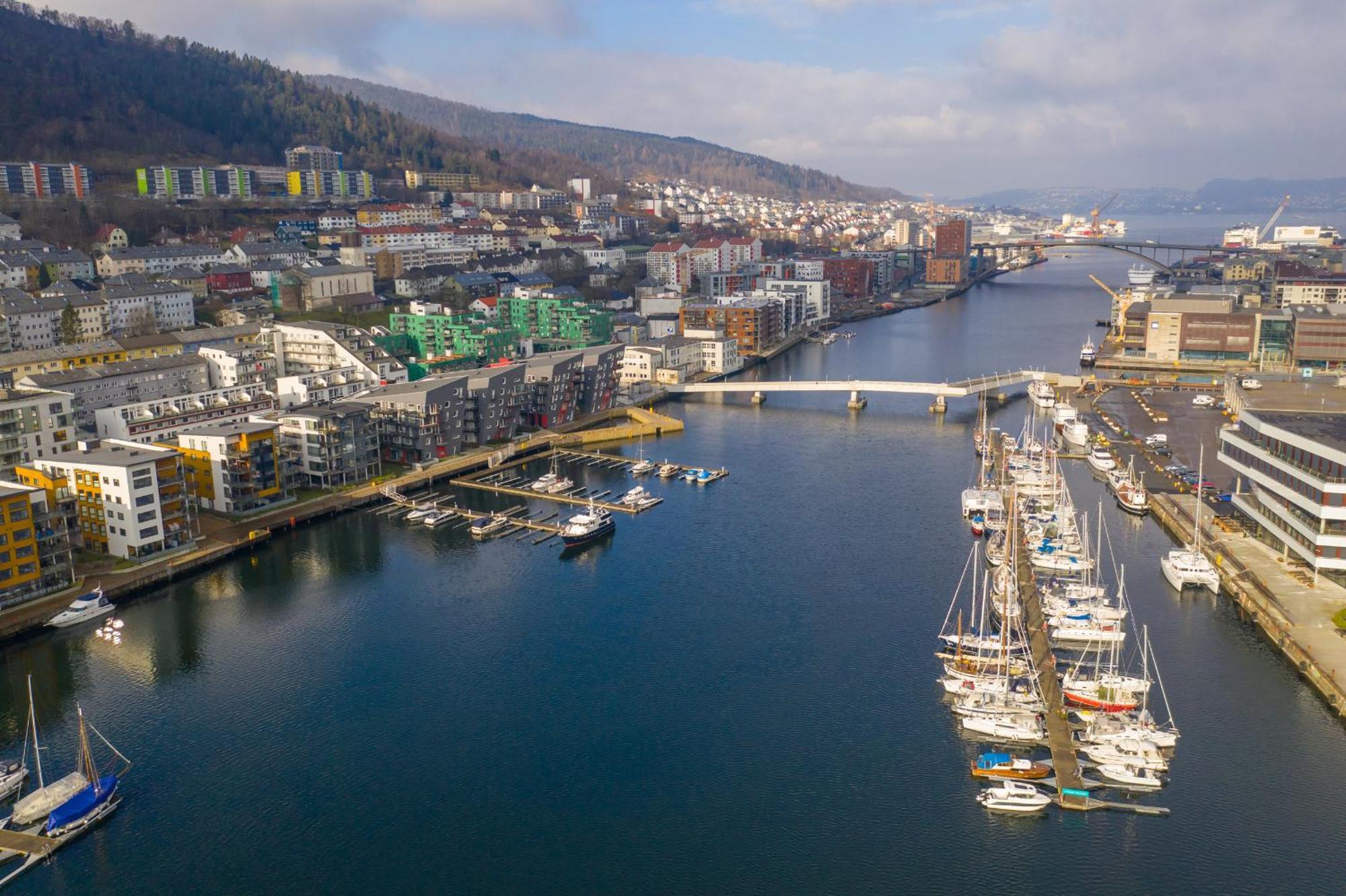 Modern With Rooftop Terrace And Stunning Views Bergen