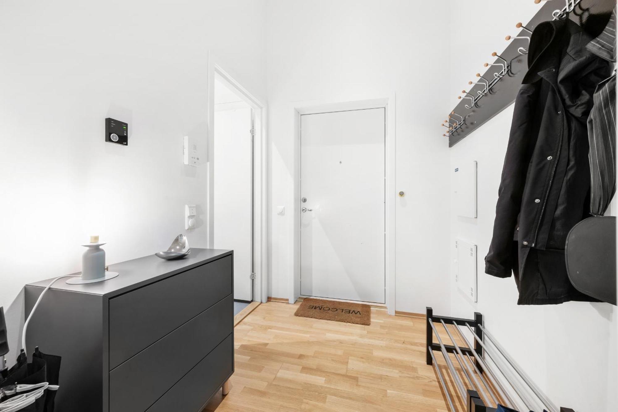 Modern With Rooftop Terrace And Stunning Views