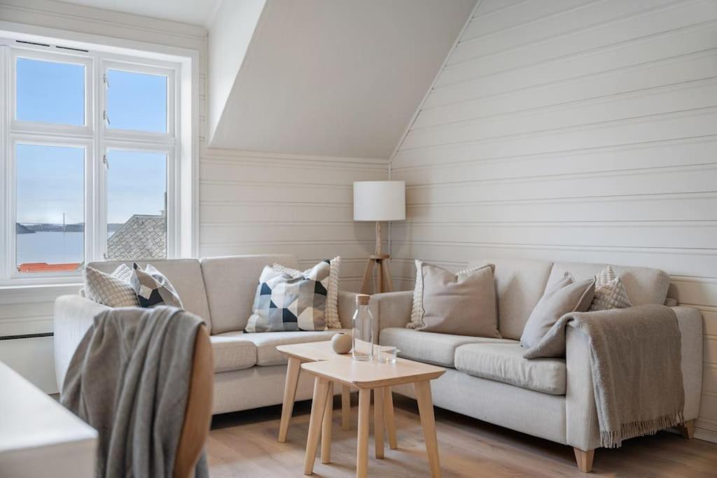Cozy & Modern In Historic Area Of *